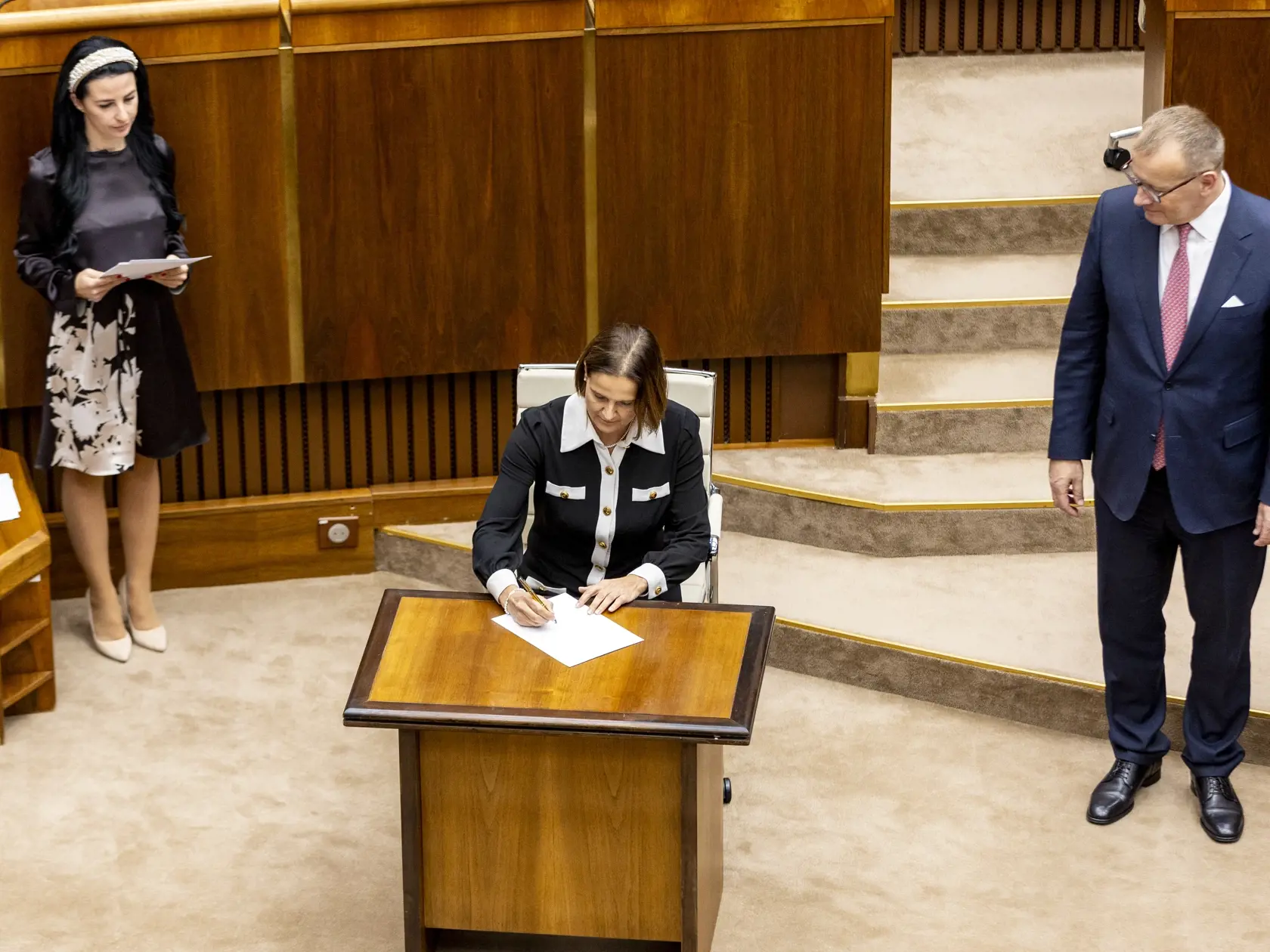 Slavnostná prísaha nových poslancov v  Národnej rade Slovenskej republiky. 