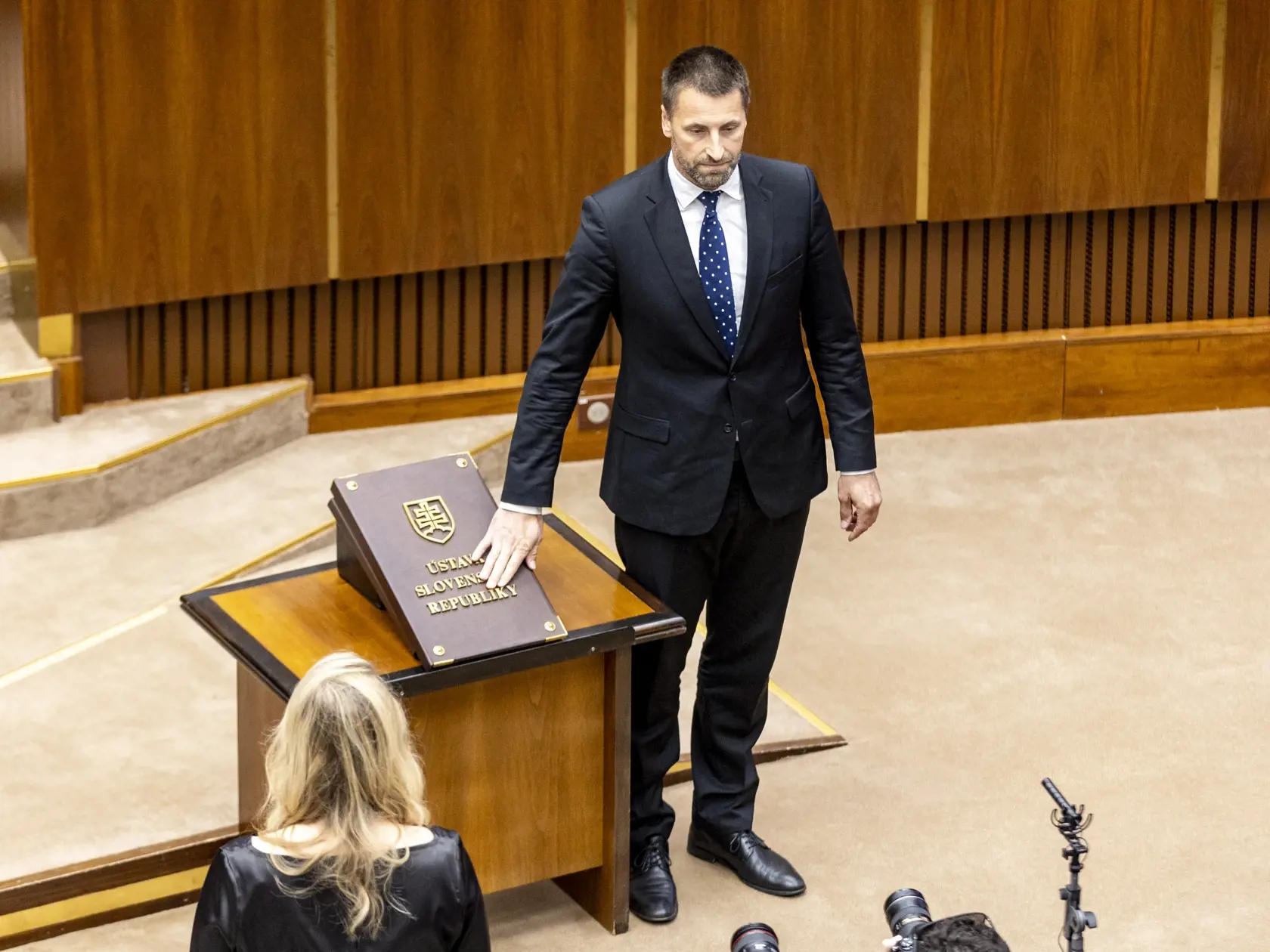 Slavnostná prísaha nových poslancov v  Národnej rade Slovenskej republiky. 