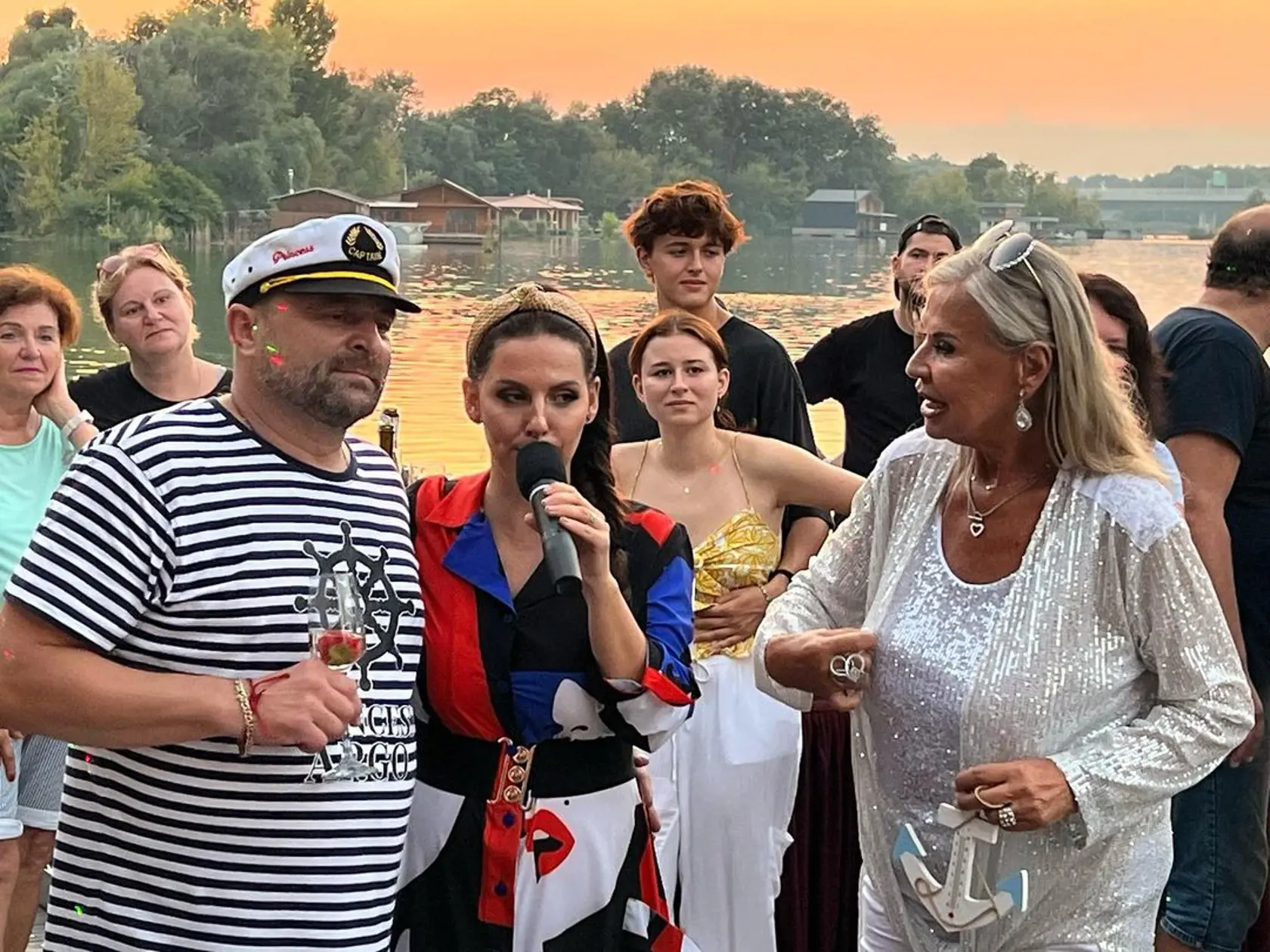 Kto iný ako Eva Máziková by mal krstiť loď?