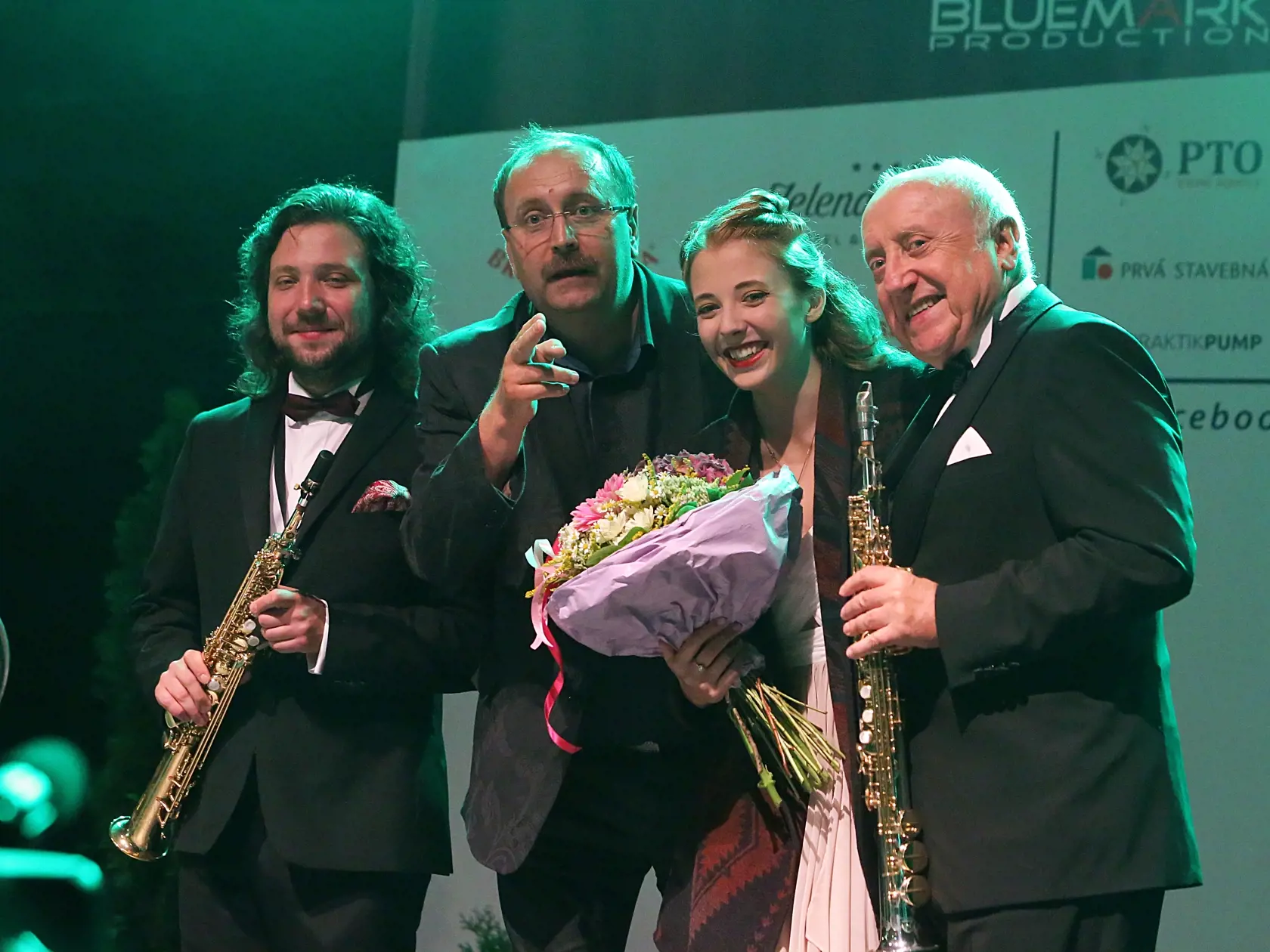 Vyhrážky.
Felix Slováček, Felix Slováček junior, Anička Slováčková, Brusno august 2015
