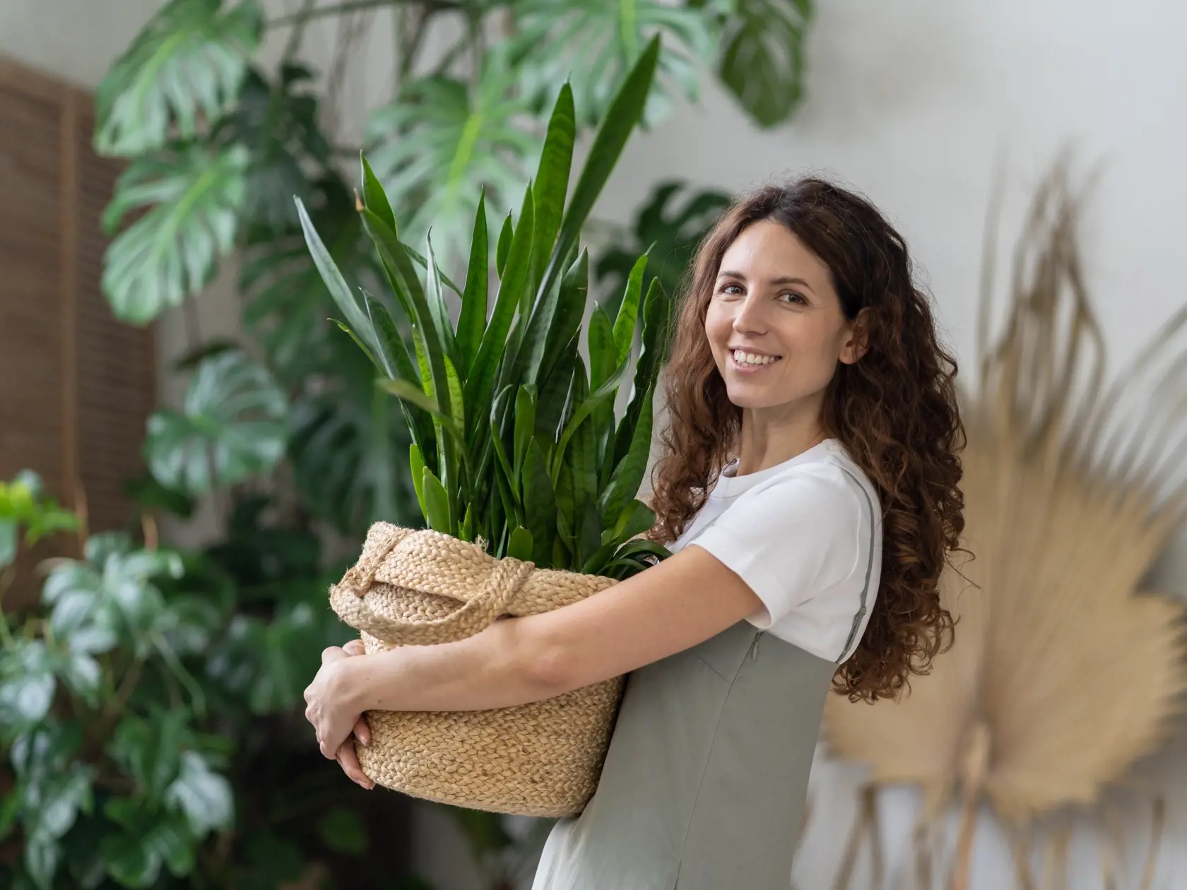 Love,For,Plants.,Joyful,Caucasian,Woman,Hold,Pot,With,Green