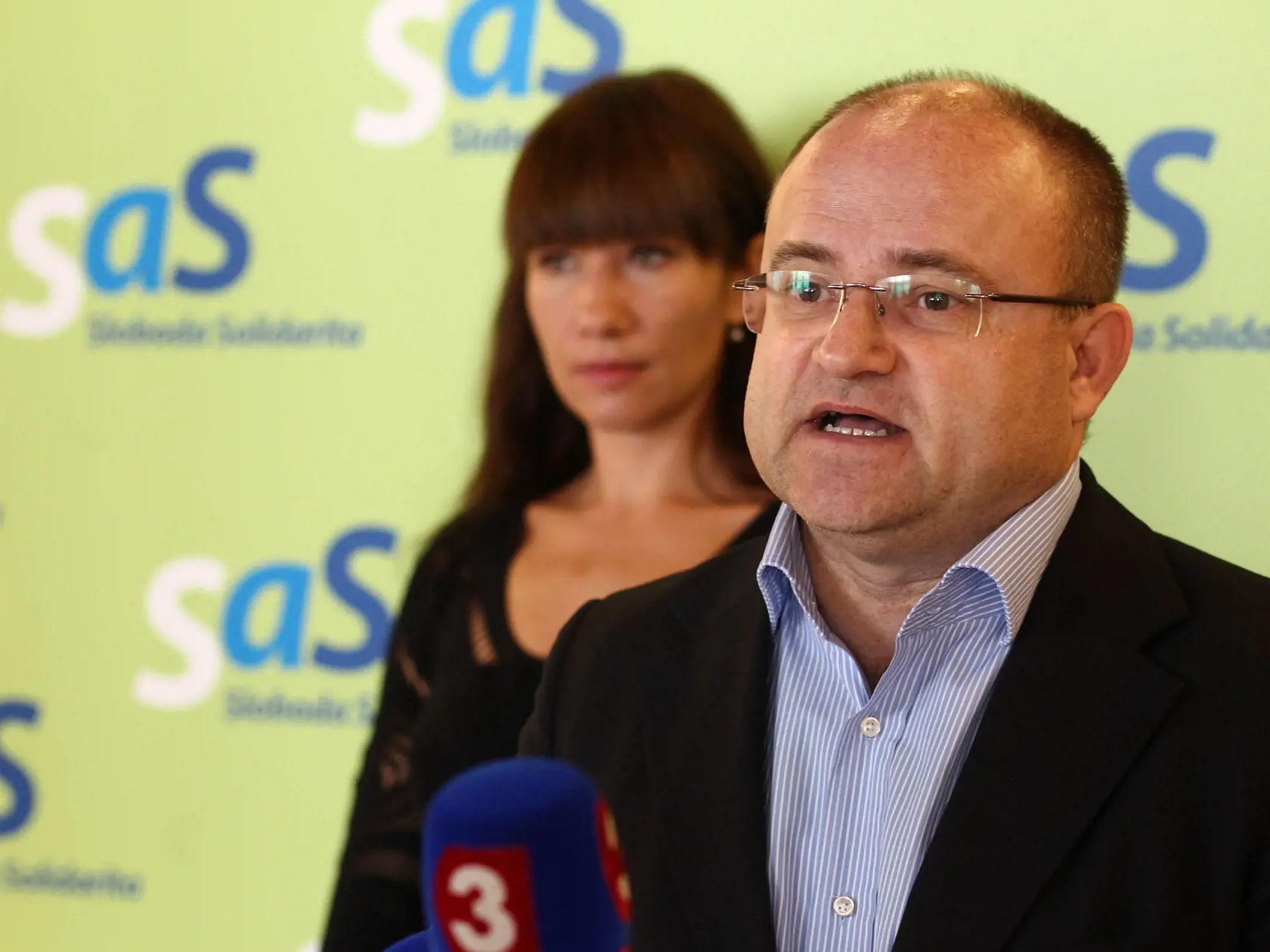 Tlacova Konferencia strani SAS s Lucia Nicholsonová, Jozef Mihál a Daniel Krajcer.