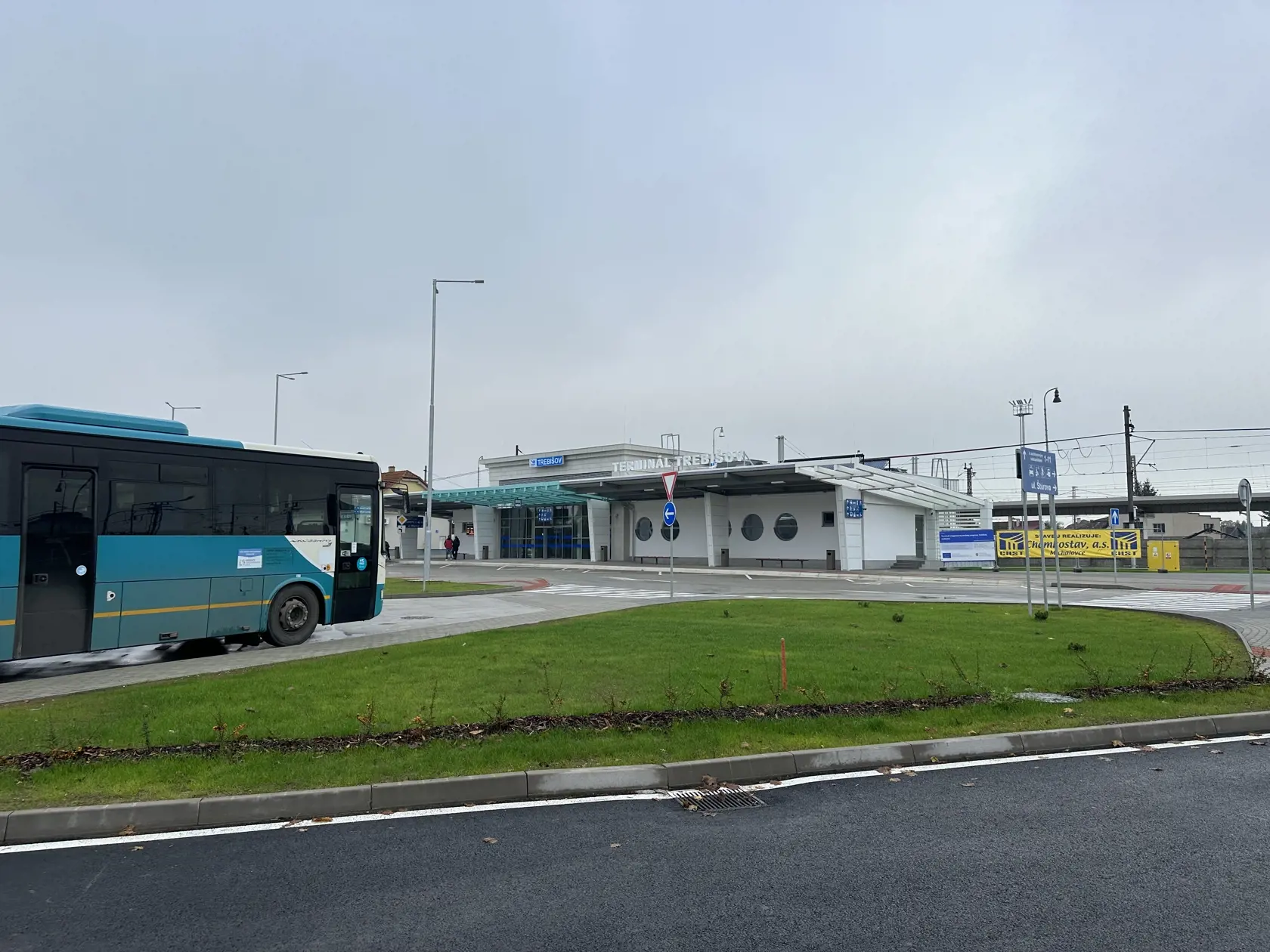 Projekt novej autobusovej stanice sa na ministerstve pritom povaľoval až pätnásť rokov.