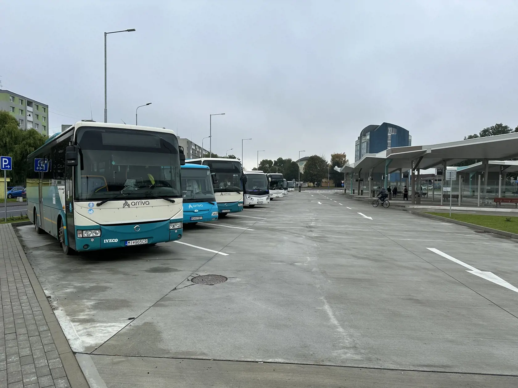 Ešte v apríli vypravili z úplne novej autobusovej stanice prvé autobusy.