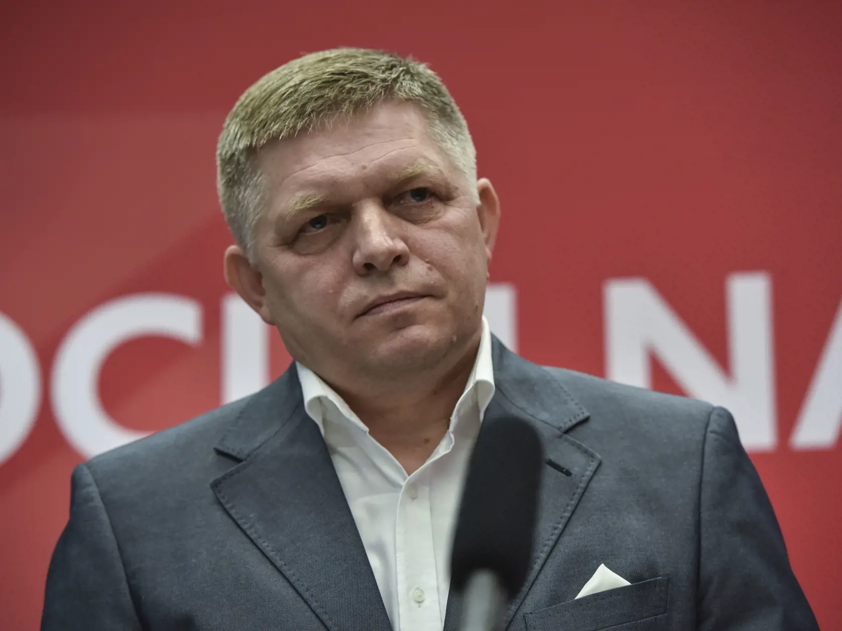 Na snímke predseda strany SMER - sociálna demokracia Robert Fico počas tlačovej konferencie strany SMER-SD k téme výzvy predsedu strany k sociálnym partnerom a aktuálnym politickým otázkam, 26. mája 2020 v Bratislave. FOTO TASR - Pavol Zachar