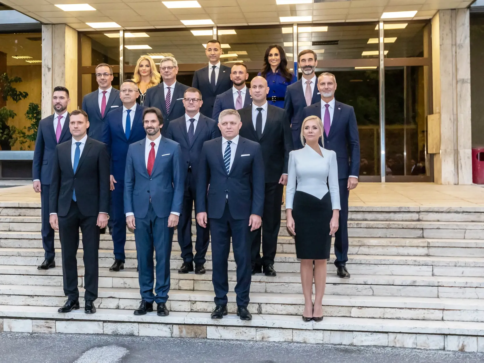 Na snímke fototermín 4. vlády Roberta Fica pred prvým zasadnutím vlády. 