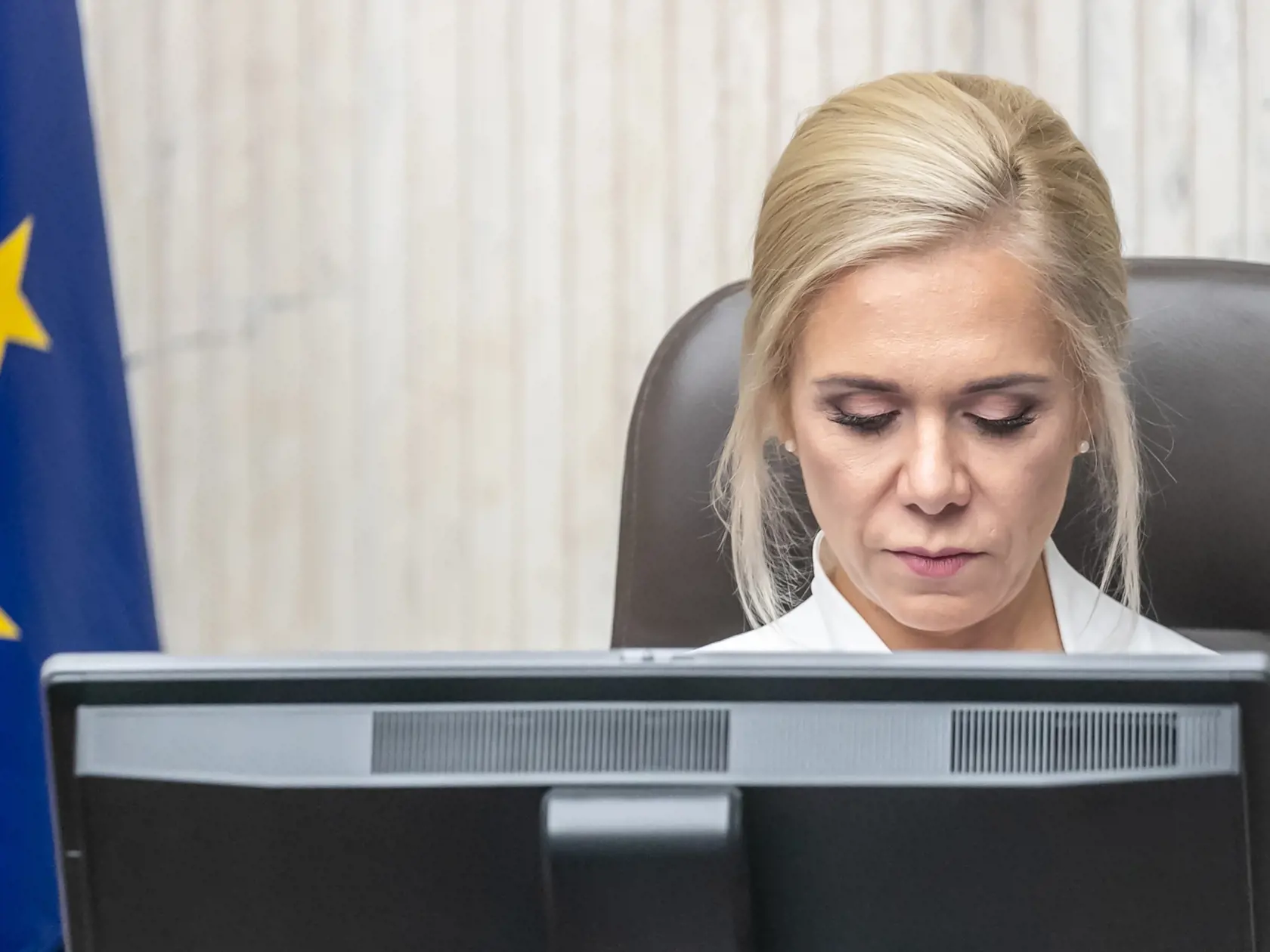 Denisa Saková počas zasadnutia 4. vlády Roberta Fica.