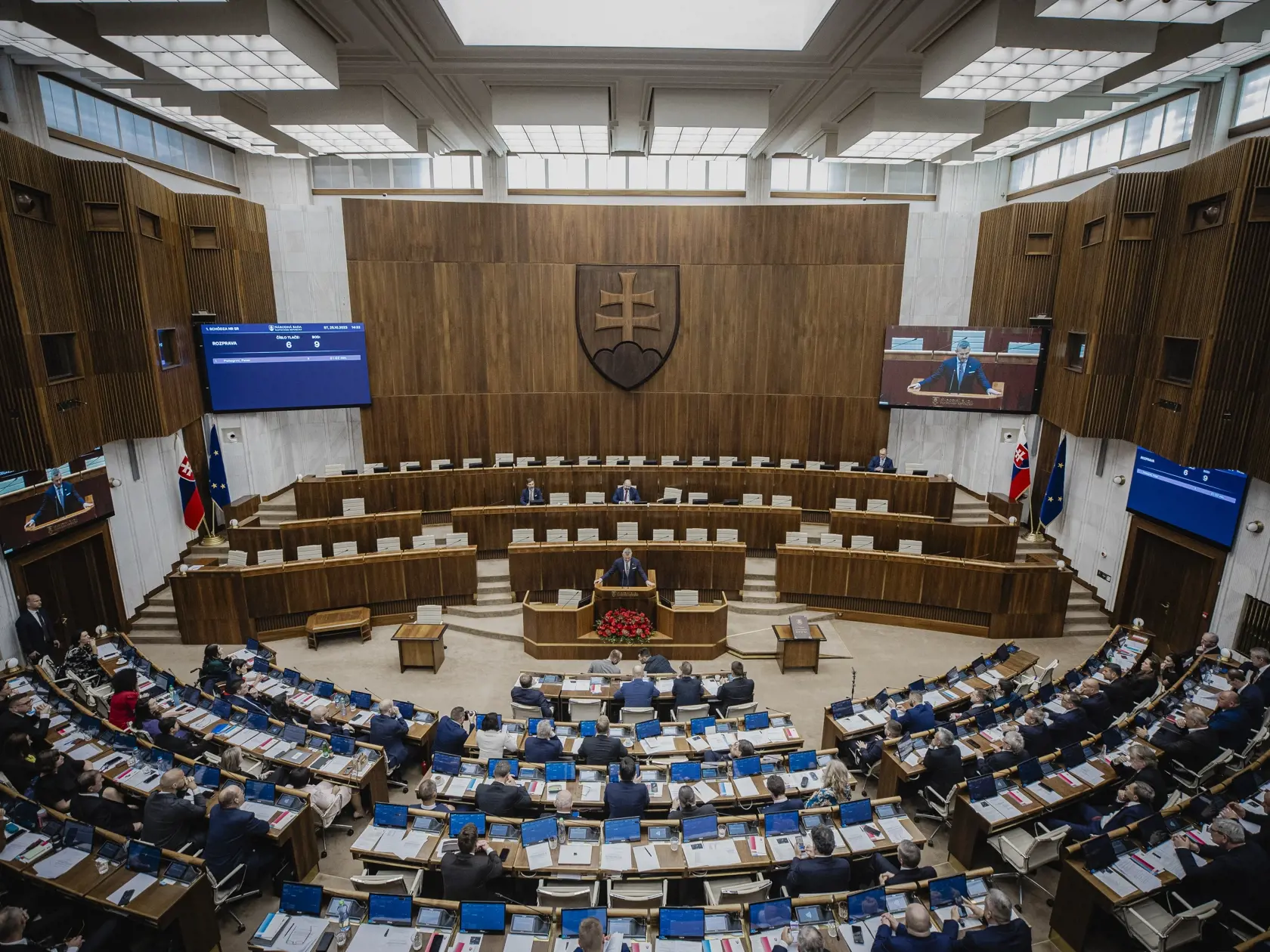 Prvý deň predsedu strany HLAS-SD Petra Pellegriniho v Národnej rade Slovenskej republiky po predčasných parlamentných voľbách 2023. Na snímke počas počas prejavu po zvolení za Predsedu NRSR.