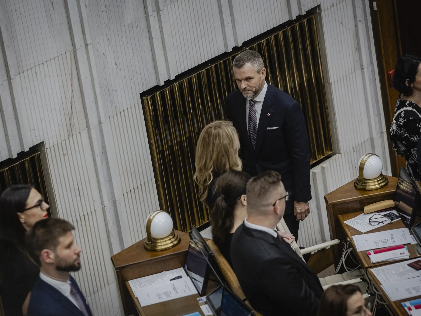 Prvý deň predsedu strany HLAS-SD Petra Pellegriniho v Národnej rade Slovenskej republiky po predčasných parlamentných voľbách 2023. Na snímke počas slávnostnej prísahy posancov.