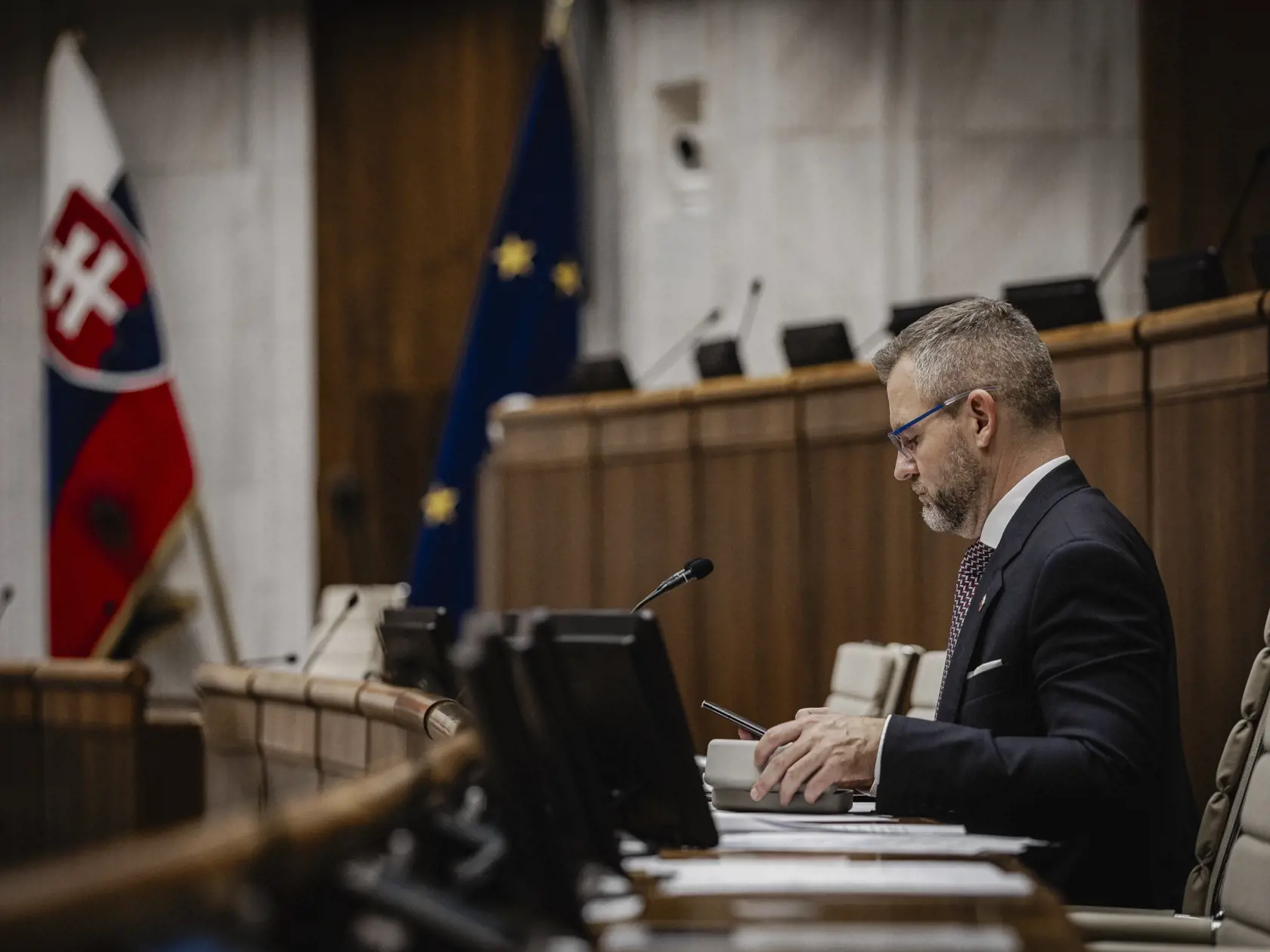 Prvý deň predsedu strany HLAS-SD Petra Pellegriniho v Národnej rade Slovenskej republiky po predčasných parlamentných voľbách 2023. Na snímke počas vedenia ustanovujúcej schôdze vo funkcii predsedu NR SR.