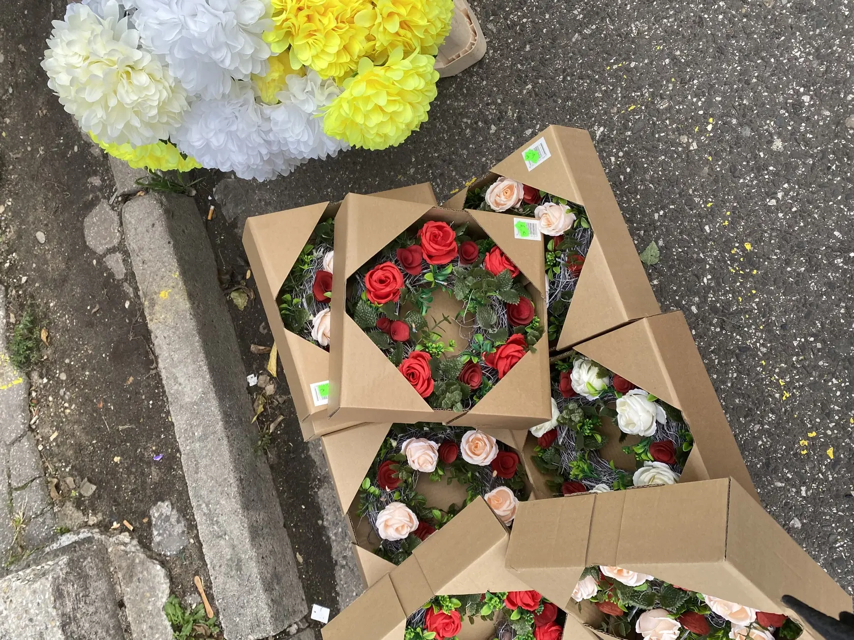Za tieto malé ozdoby pýtajú 8 eur.