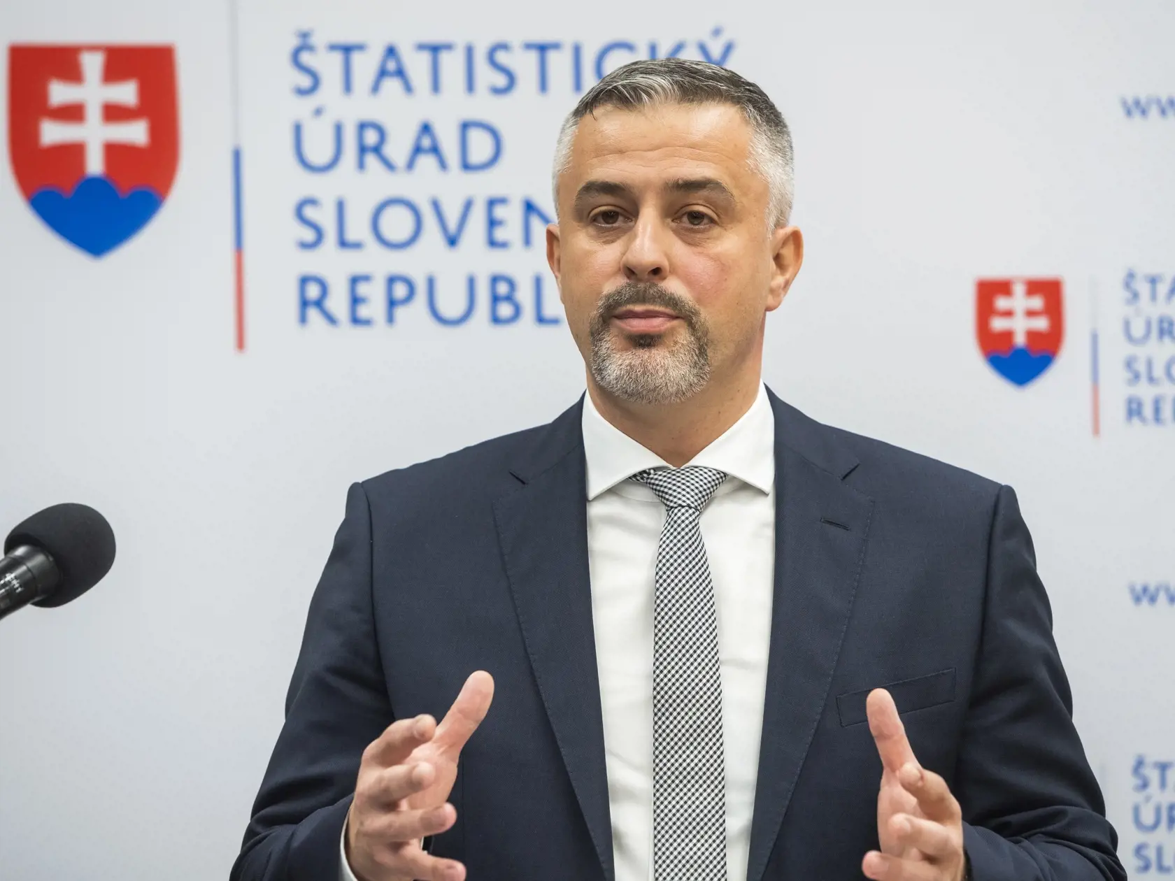 Na snímke predseda Štatistického úradu SR Peter Peťko počas tlačovej konferencie Štatistického úradu SR - Voľby do orgánov samosprávy obcí a voľby do orgánov samosprávnych krajov 2022, v Bratislave 24. októbra 2022. FOTO TASR - Jaroslav Novák