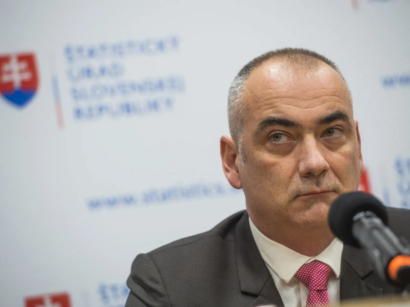 Na snímke riaditeľ sekcie informačných systémov Štatistického úradu SR Pavol Vadovič počas tlačovej konferencie Štatistického úradu SR - Voľby do orgánov samosprávy obcí a voľby do orgánov samosprávnych krajov 2022, v Bratislave 24. októbra 2022. FOTO TASR - Jaroslav Novák