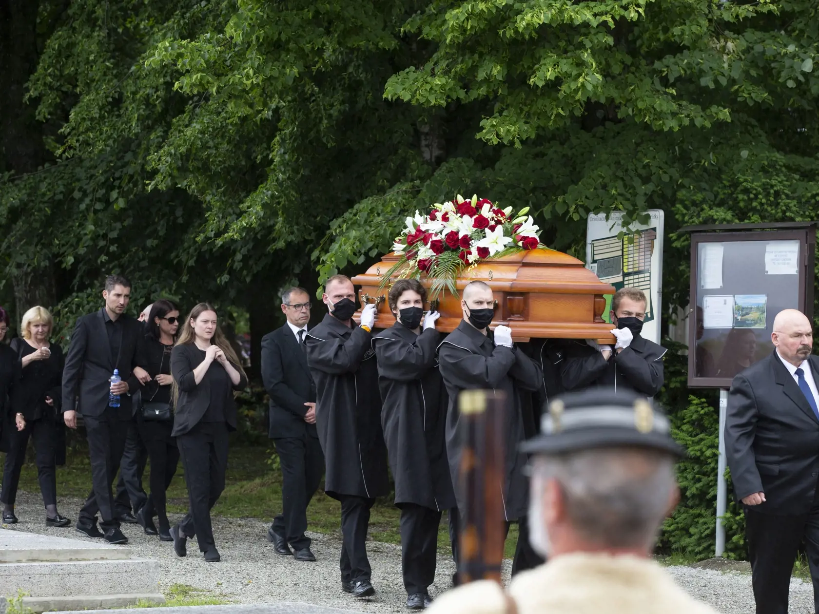 Pohreb zavraždeného učiteľa Jaroslava Budza vo Vrútkach.
Na obr.: 