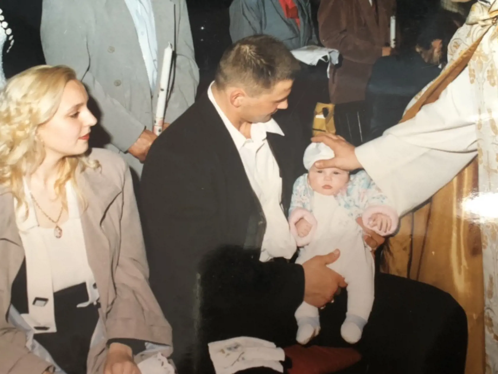 Na krste Simonky ešte nič nenasvedčovalo tomu, že Dušan Borženský skončí na 21 rokov za mrežami. Jeho nežný výraz vôbec nepripomína drsného mafiána.
