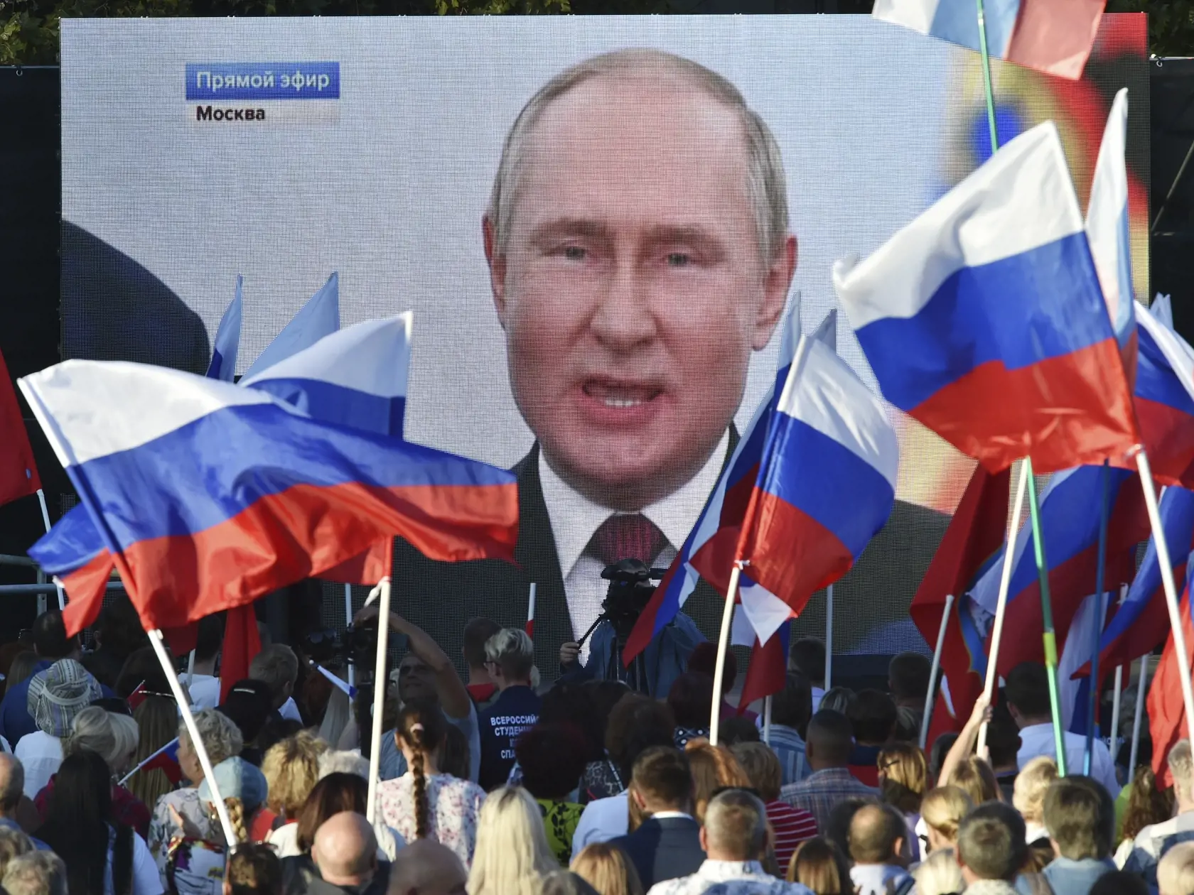 Vladimir Putin podpísal zmluvy o pričlenení okupovaných oblastí Ukrajiny k Rusku