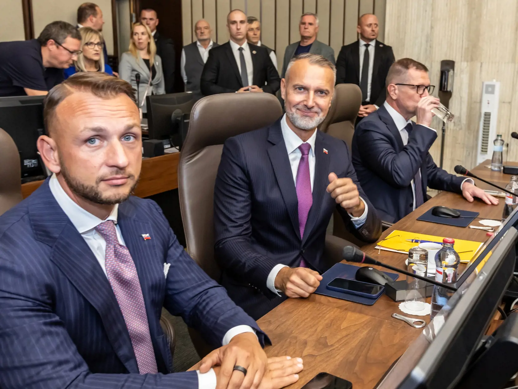 Na snímke prvé zasadanie štvrtej vlády Roberta Fica. 