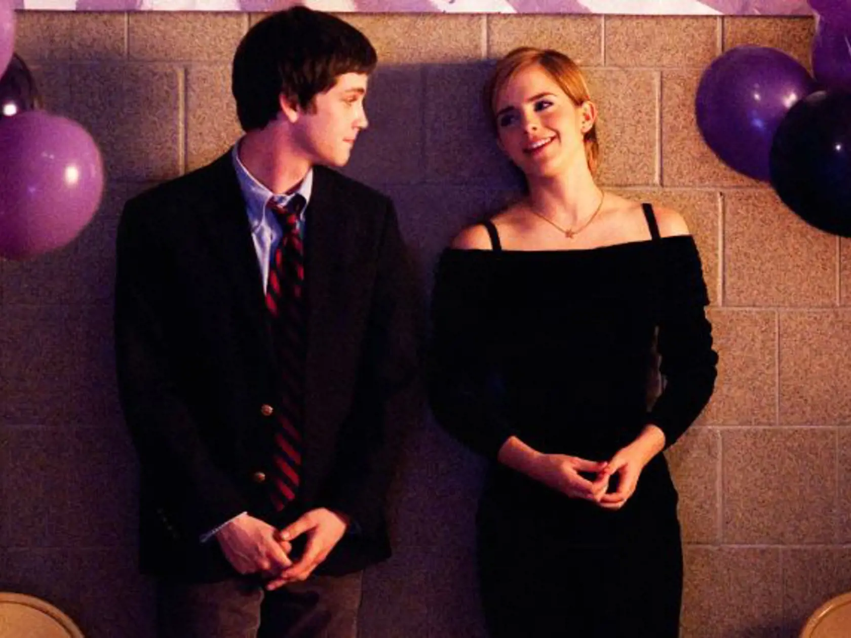LOGAN LERMAN and EMMA WATSON star in THE PERKS OF BEING A WALLFLOWER



Ph: John Bramley

Â© 2011 Summit Entertainment, LLC.  All rights reserved.