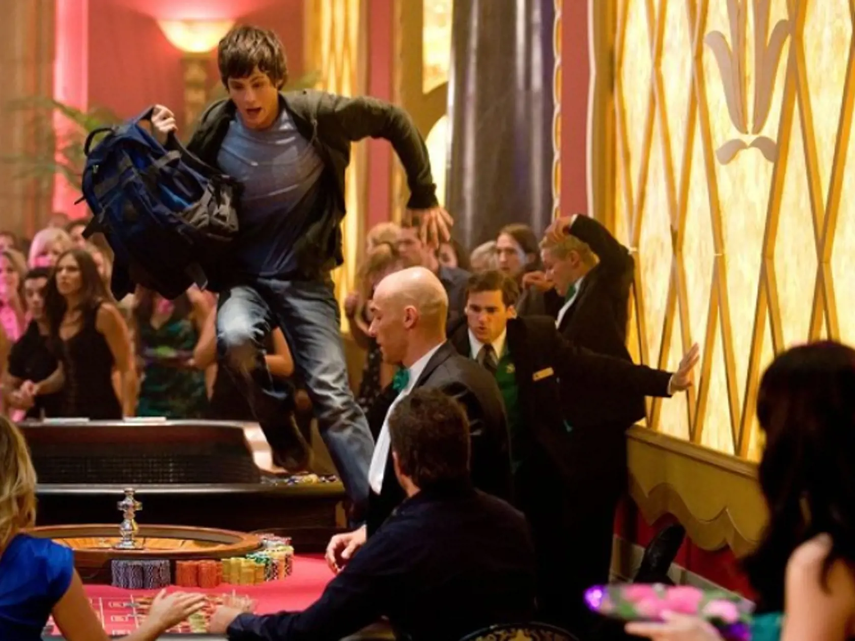 Logan Lerman vo filme Percy Jackson: Zlodej blesku