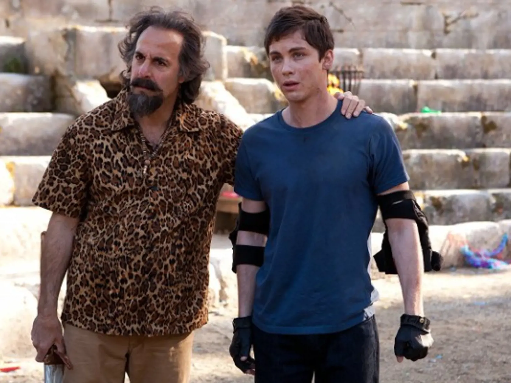 Logan Lerman vo filme Percy Jackson: More oblúd