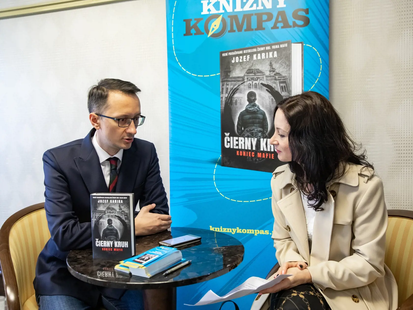 Tlačová konferencia knižného vydavateľstva Ikar. Na fotke: Jozef Karika
