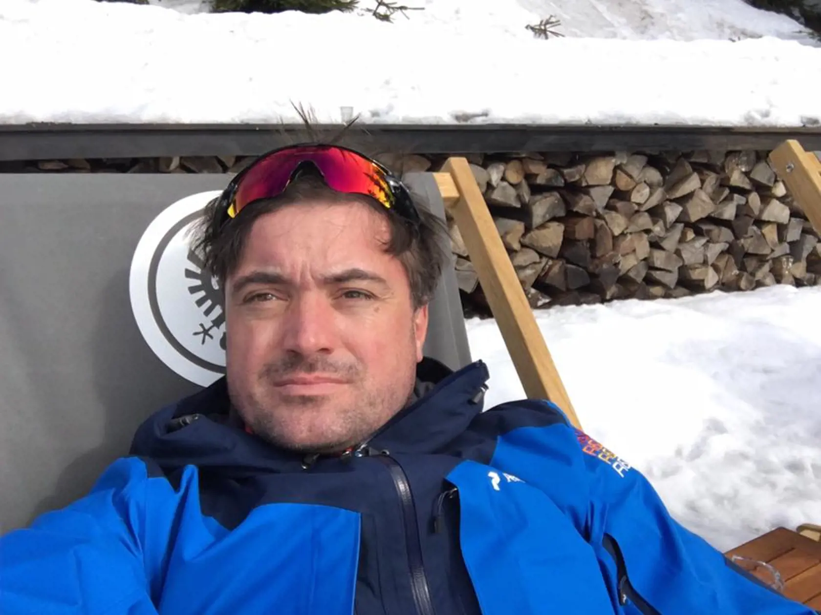 Igor Rattaj predseda predstavenstva a CEO spoločnosti Tatry Mountain Resorts (TMR) odporúča preveriť, či má správca povolenia alebo nie a od toho sa odvíja, či môže svietiť alebo nie.