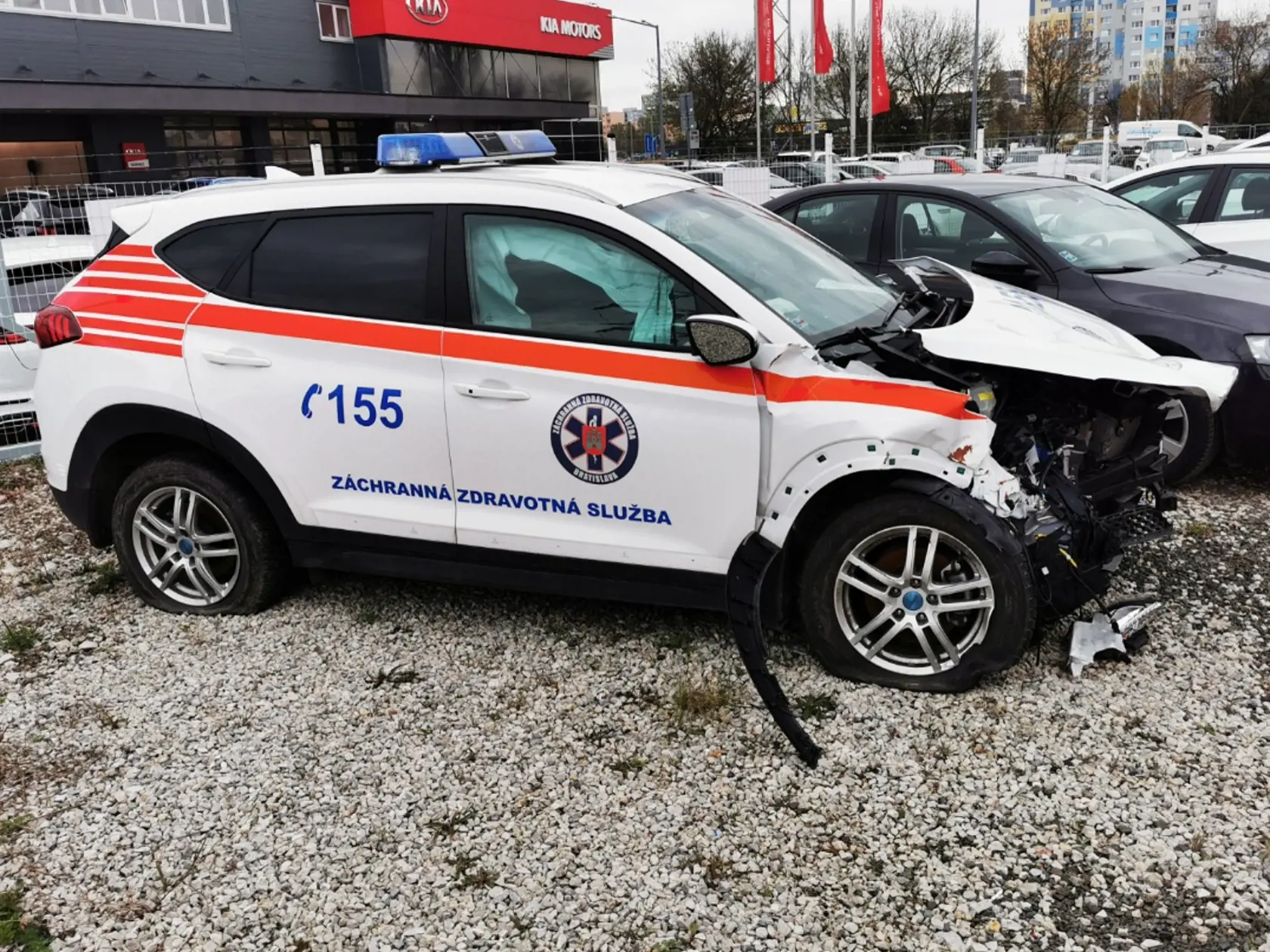 Predaj poškodeného osobného motorového vozidla Hyundai Tucson, ktoré sa úspešne predalo. Ministerstvo zdieľa podobné ponuky pomerne často a za zlomok ceny. Oplatí sa to, ak viete čo s nabúraným autom.
