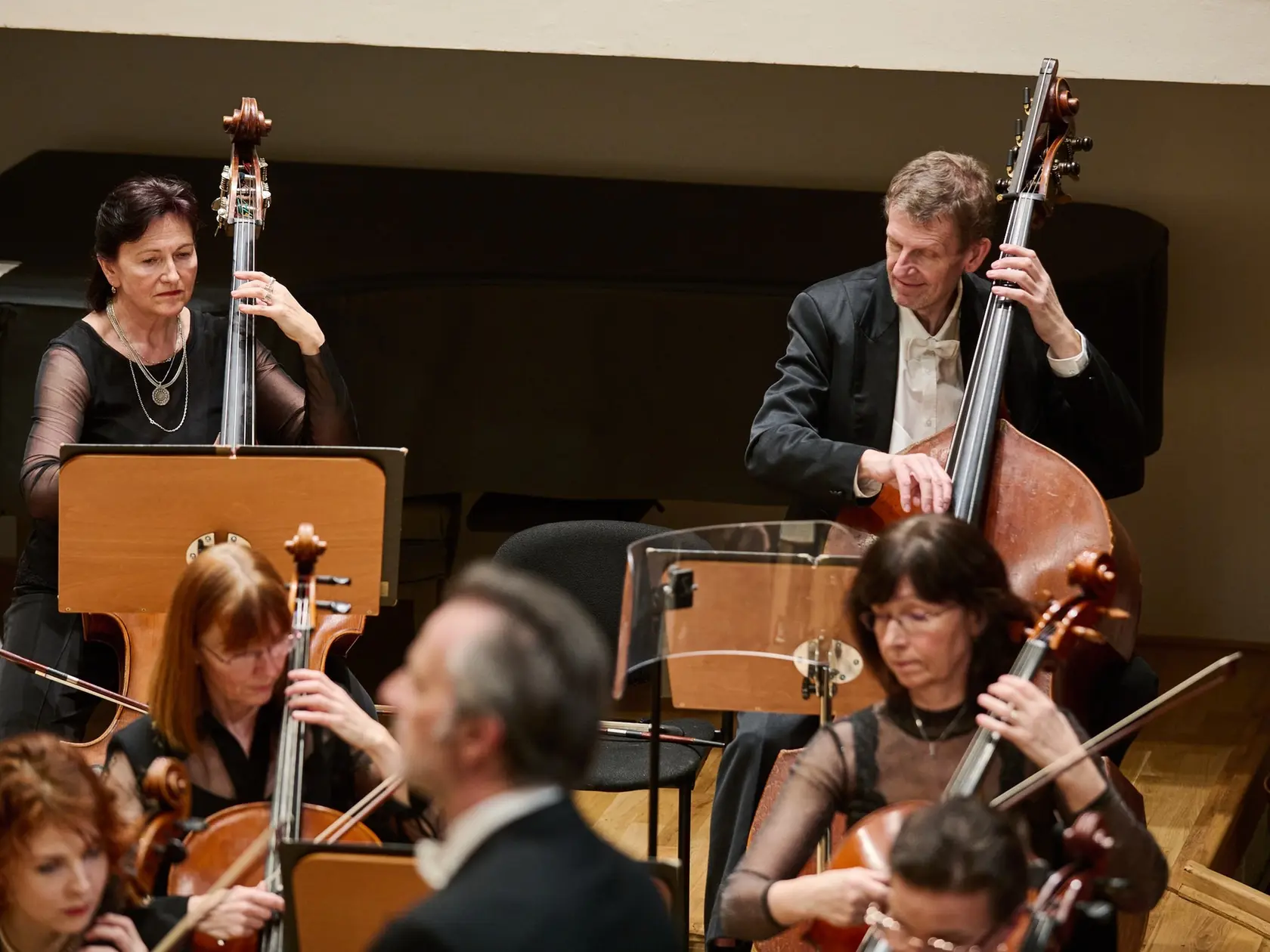 Štátny komorný orchester Žilina zverejnil mimoriadne smutnú správu o úmrtí dlhoročného kolegu, kontrabasistu Michala Kvitkovského. 