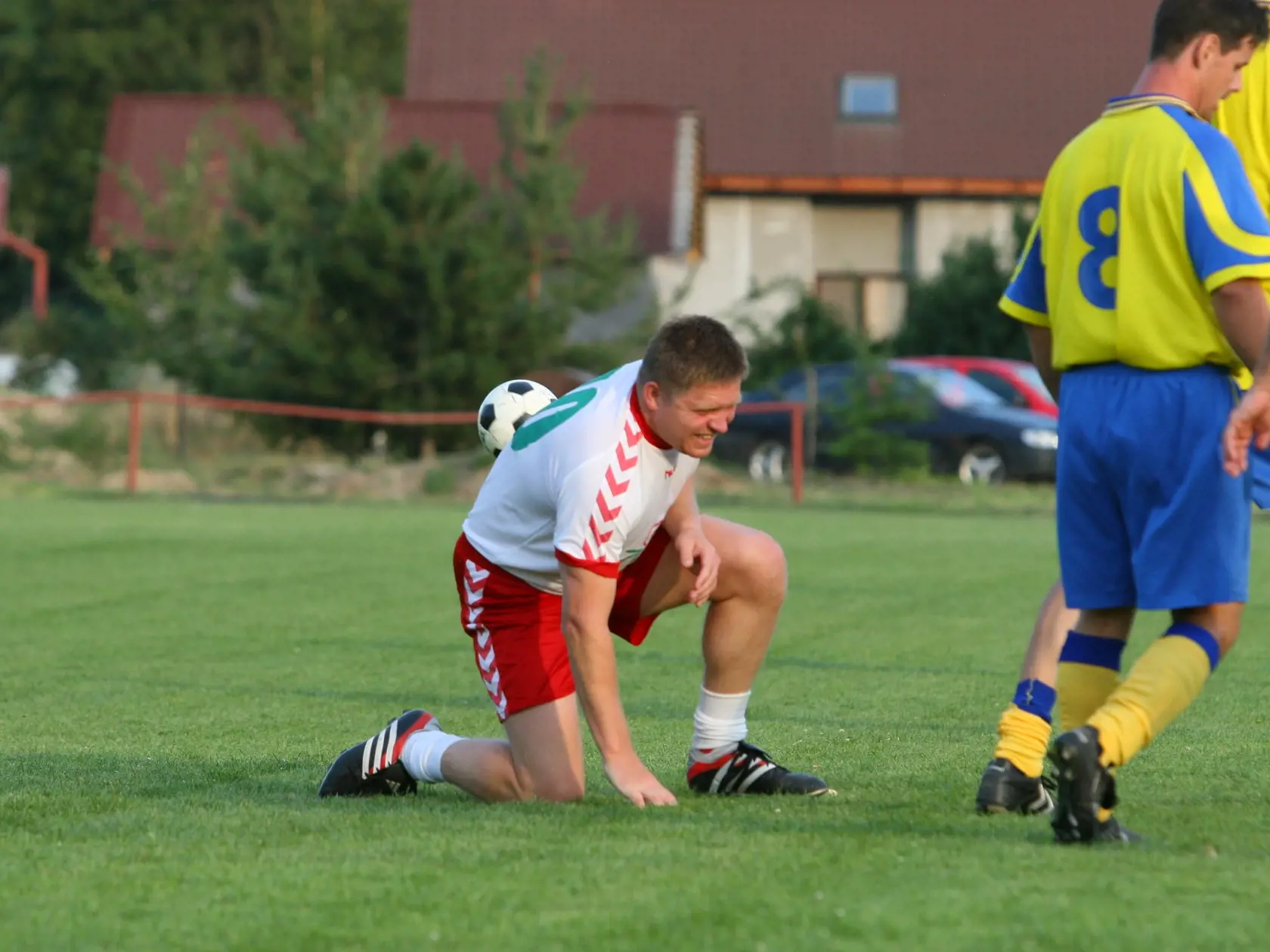 Robert Fico zažil nielen v politike pády. Z tých futbalových sa ale vedel otriasť.