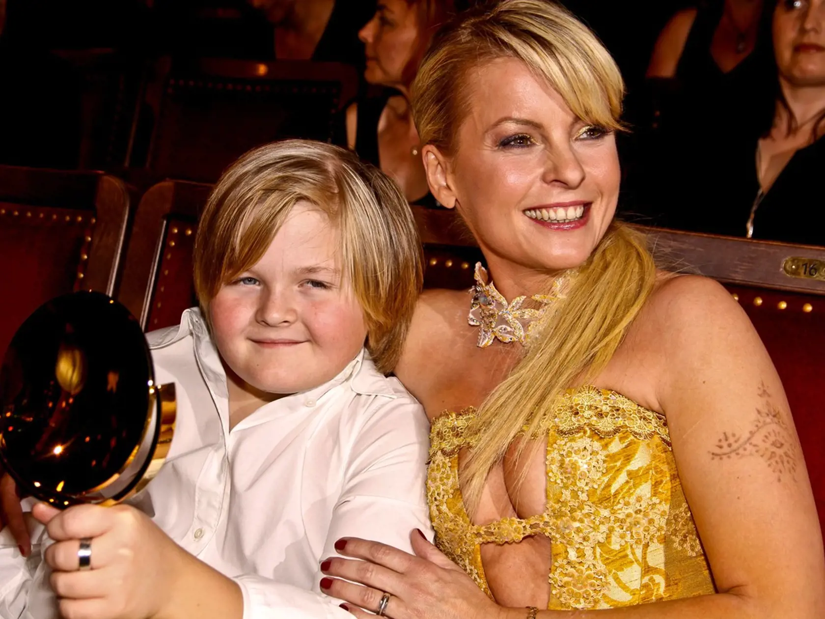 Iveta BARTOŠOVÁ,  ARTUR ŠTAIDL