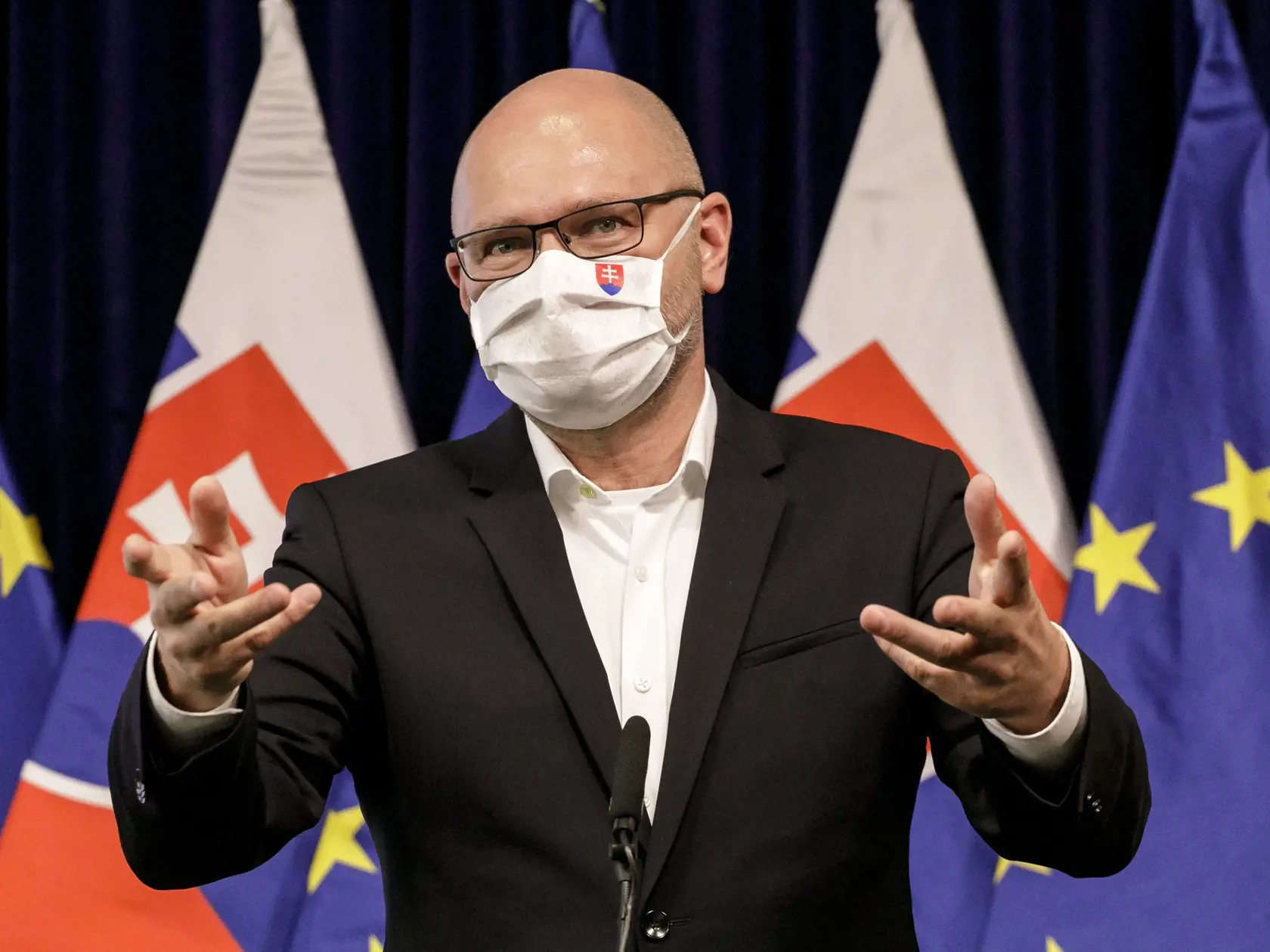 Na snímke je prvý podpredseda vlády a minister hospodárstva SR Richard Sulík počas tlačovej konferencie po 21. zasadnutí vlády.
