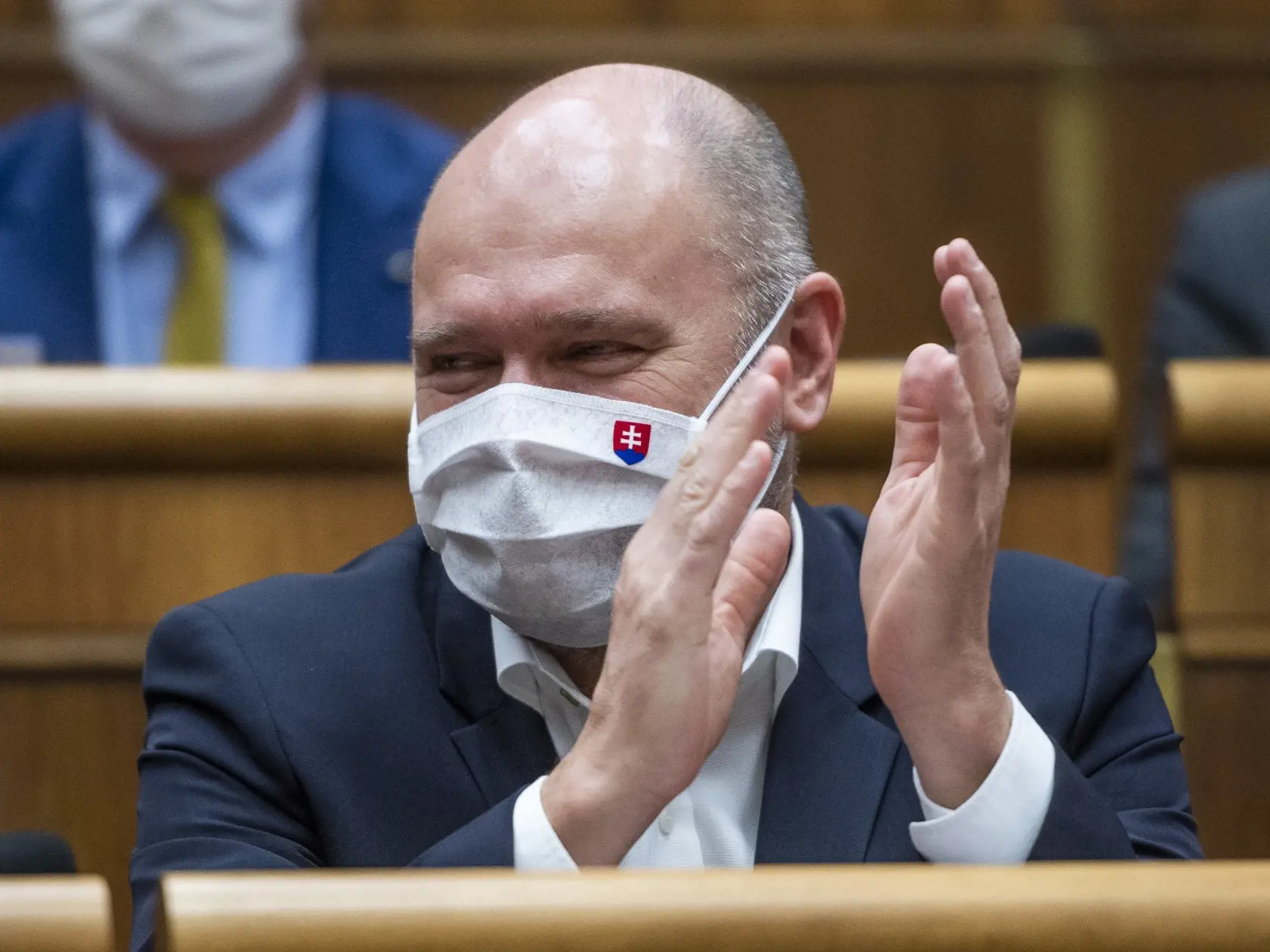 Na snímke je minister hospodárstva SR a prvý podpredseda vlády pre ekonomiku SR Richard Sulík (SaS) počas hlasovania o programovom vyhlásení vlády na 6. rokovaní NR SR v Bratislave.