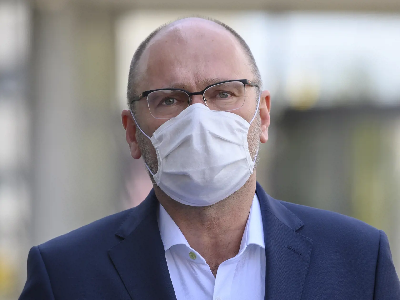 Minister hospodárstva Richard Sulík (SaS) počas tlačovej konferencie po prvom zasadnutí Ekonomickej krízovej rady v Bratislave.