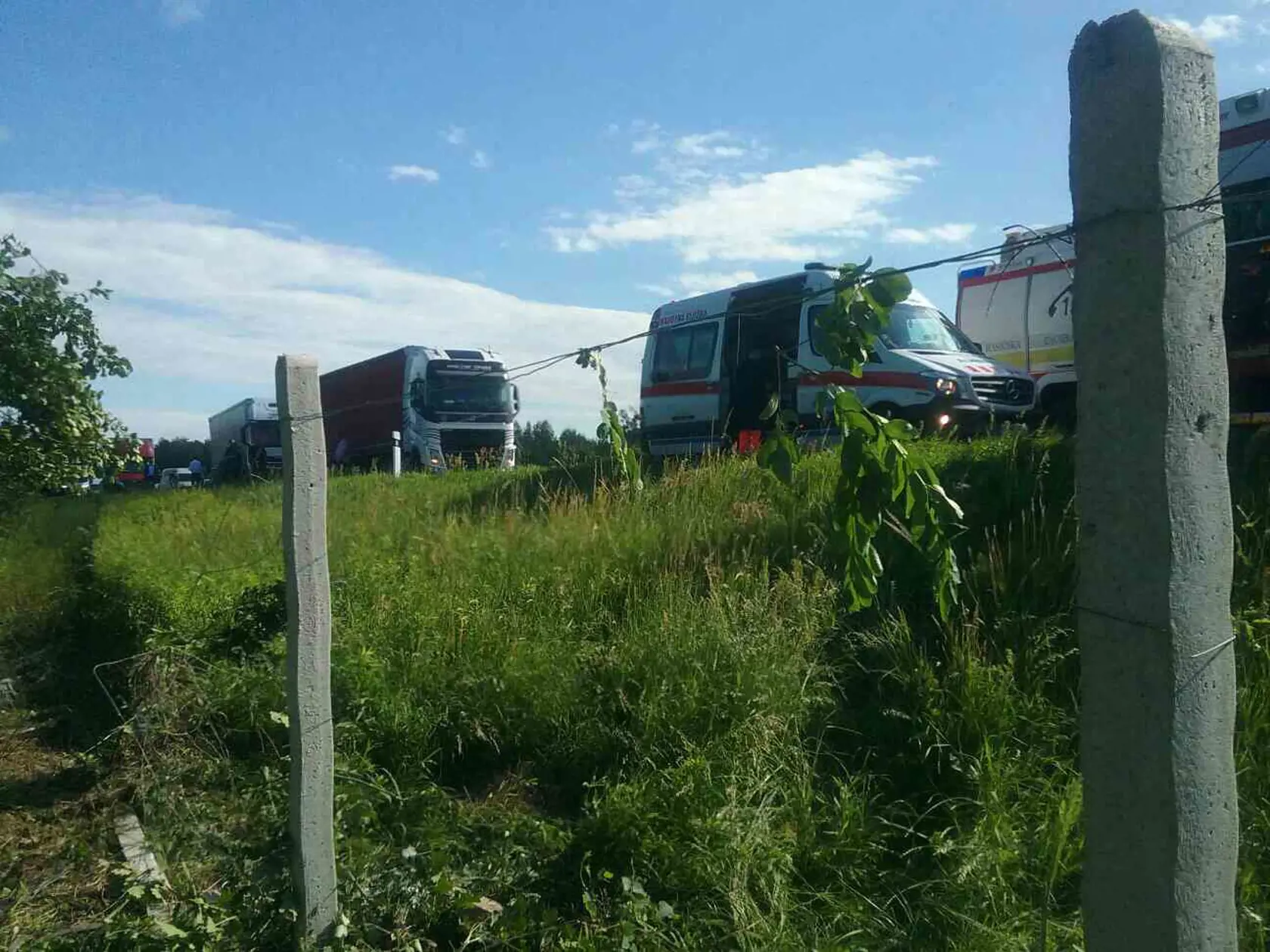 Na mieste tragickej nehody musel zasahovať aj vrtuľník.