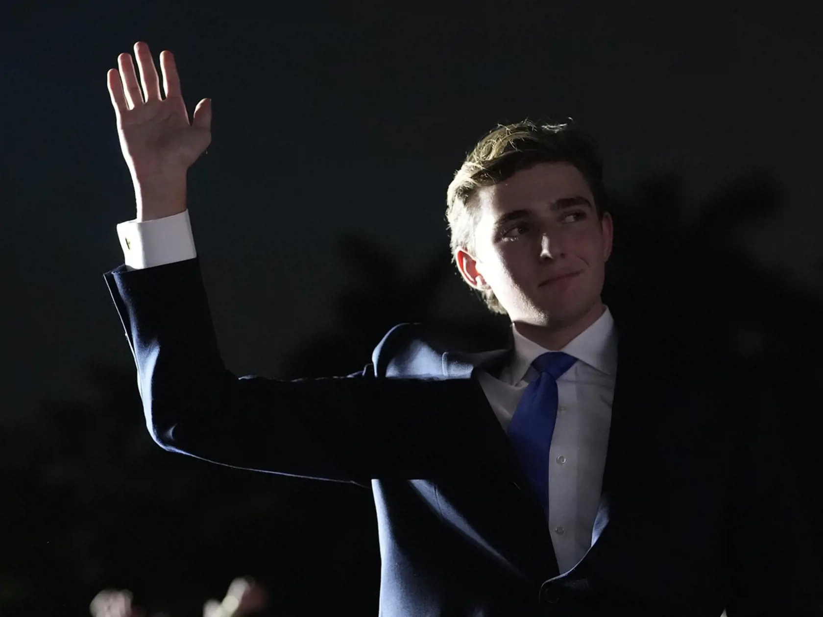 Barron vyrástol na šarmantného mladého muža.