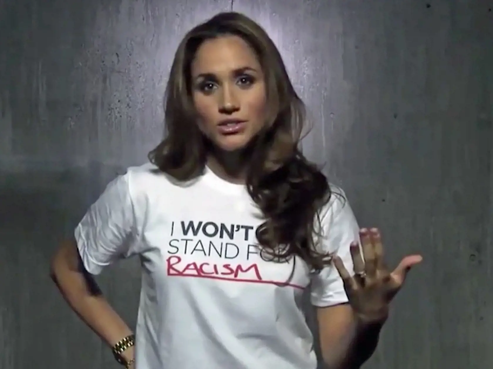 Meghan Markle odhalila svoje skúsenosti s rasizmom v osem rokov starom videu z roku 2012, ktoré sa znovu objavilo v súvislosti so smrťou George Floyda.