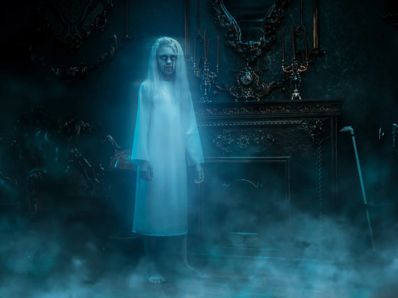 A,Full,Length,Portrait,Of,A,Scary,Pale,Girl,From