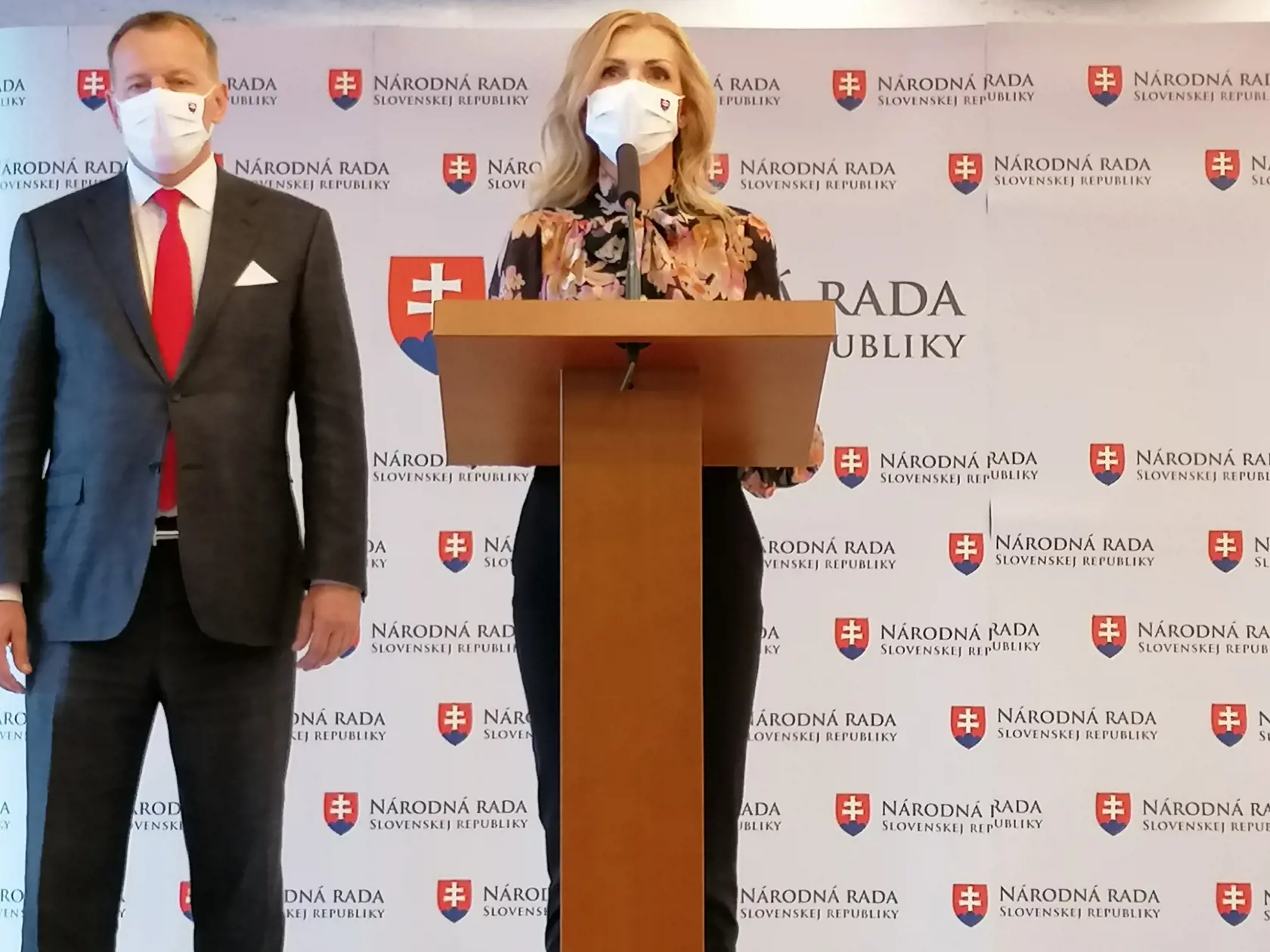 Boris Kollár s poslankyňou Sme rodina Petrou Krištúfkovou.