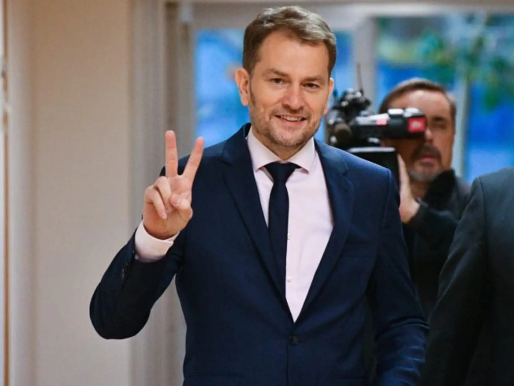 V statuse na sociálnych sieťach však pre Petra Pellegriniho zanechal šokujúci odkaz