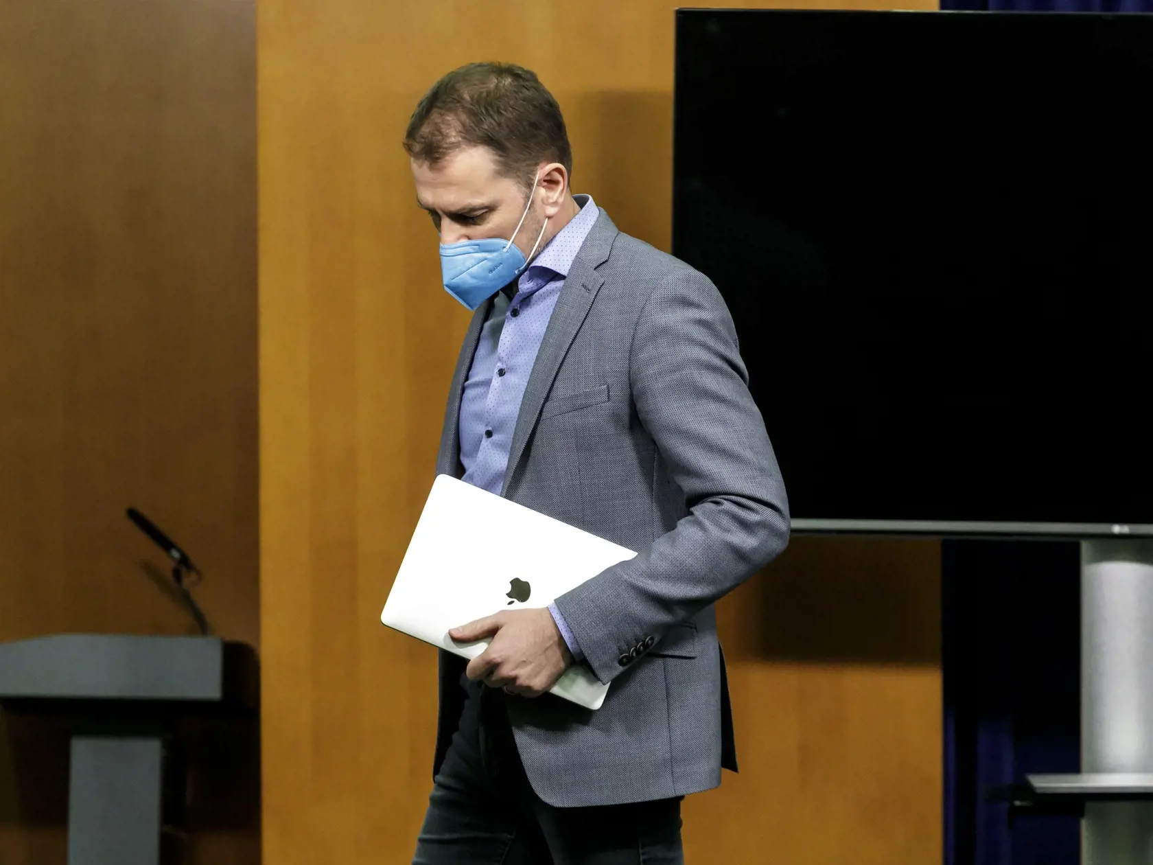 Na snímke  vicepremiér a minister financií Igor Matovič (OĽANO)