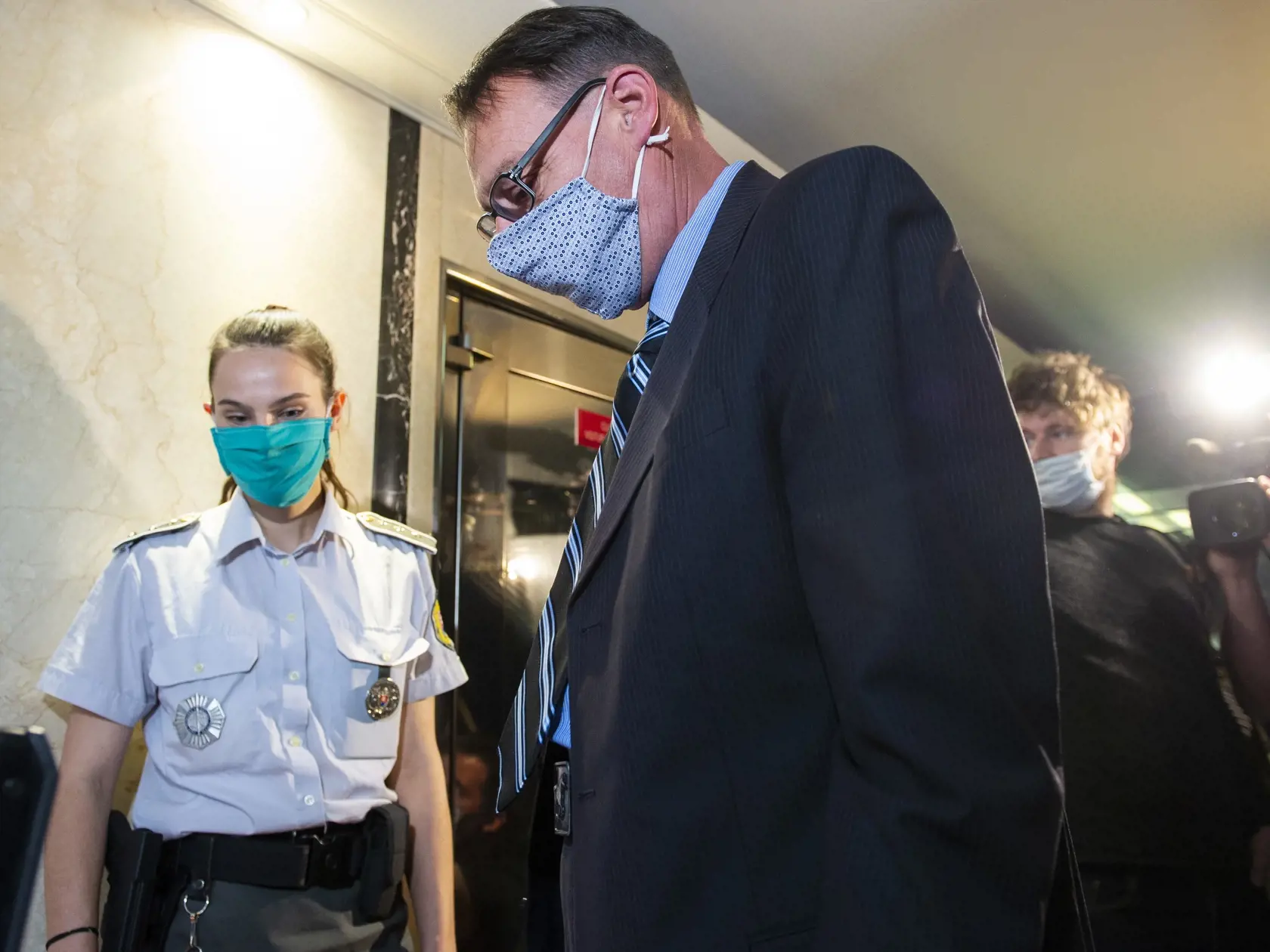 Na snímke bývalý generálny prokurátor Dobroslav Trnka prichádza na disciplinárnu komisiu Generálnej prokuratúry SR 2. júna 2020 v Bratislave. FOTO TASR – Jakub Kotian
