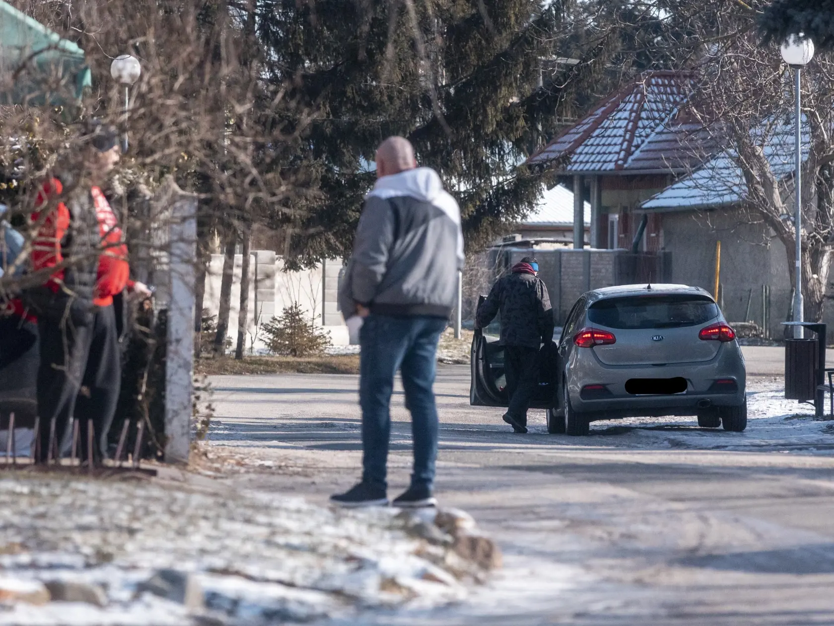 Dobroslav Trnka si rád zájde do miestnej krčmy napriek tomu, že možno má na krku veľký problém.
