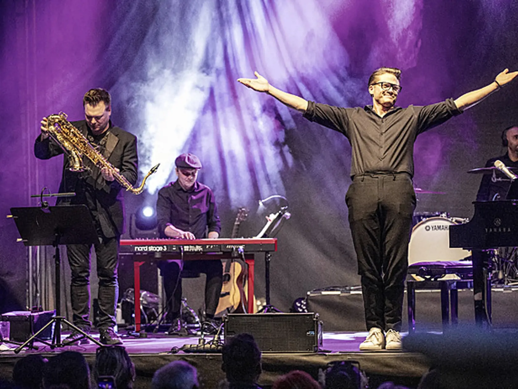 So slovenským slávikom. Peter Cmorik si zaspieval dueto s Ondřejom Brzobohatým, inak celý koncert sledoval vedľa manželky v hľadisku.