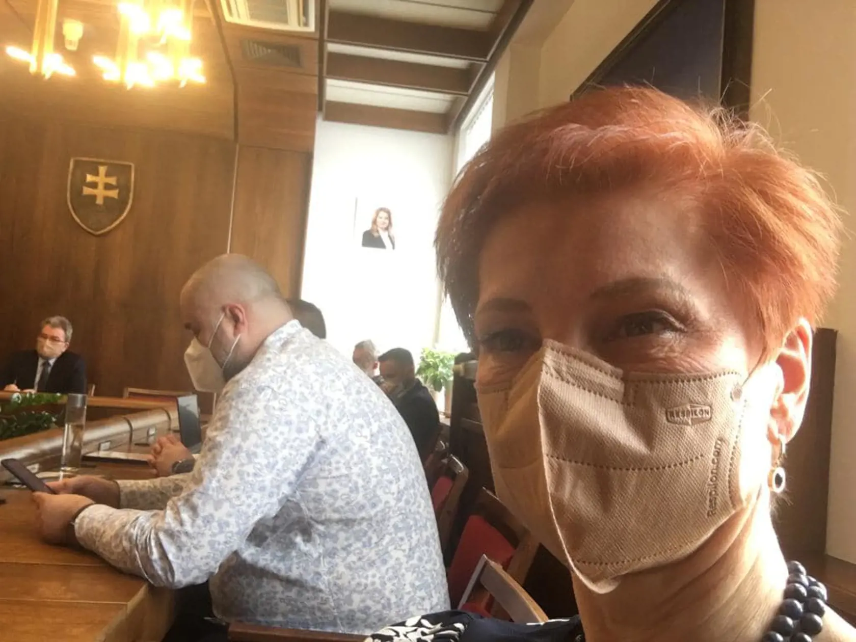 Koaliční poslanci sa povadili v priamom prenose.