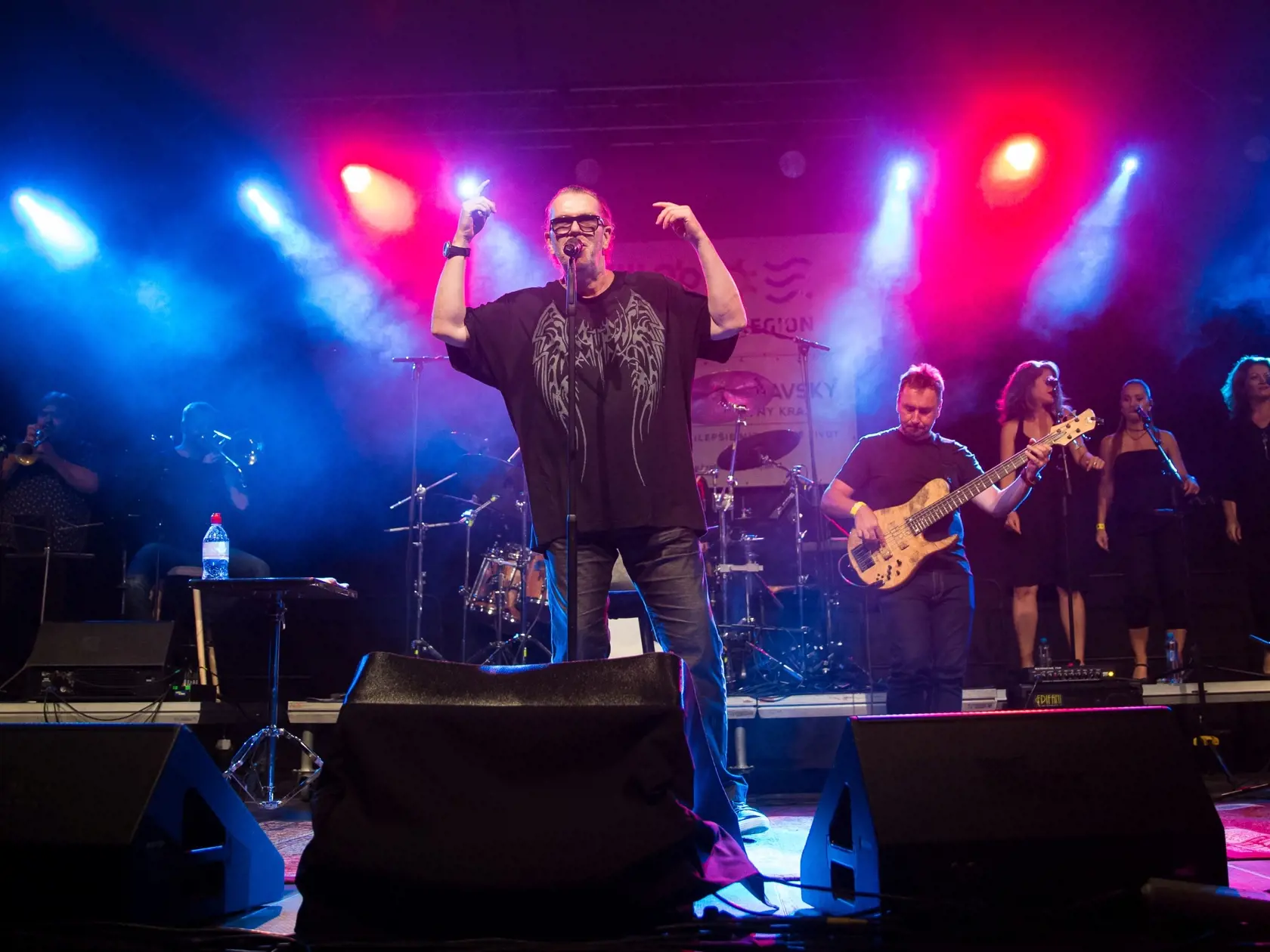 Koncert pod hradom Devín. Na snímke Richard Müller.