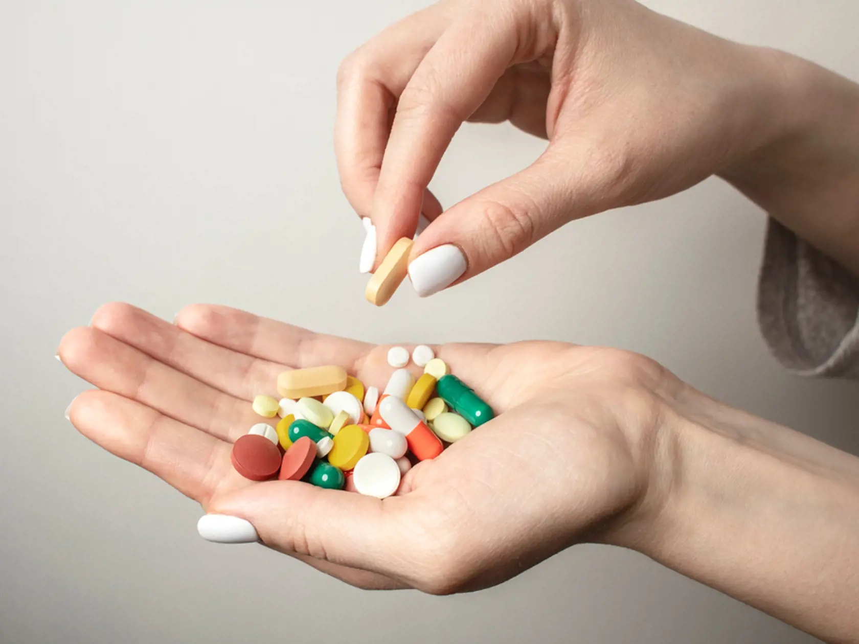 Pri sekundárnej infekcii navodenej covidom-19 pomôžu antibiotiká.