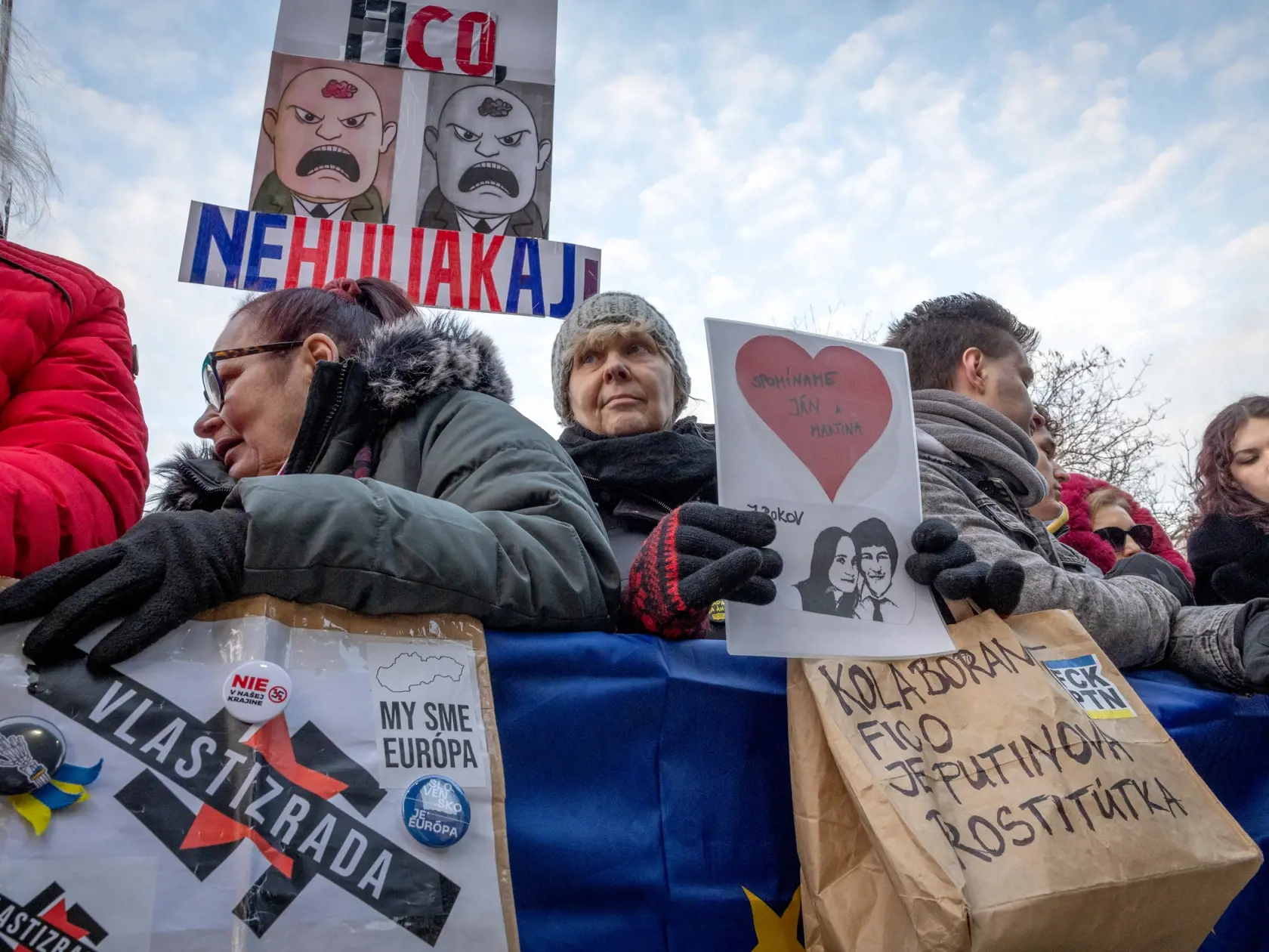 Spoločné zhromaždenie - Sedem rokov bez Jána a Martiny - Slovensko je Európa.
Spomienkovo-protestné zhromaždenie na Námestí slobody pri príležitosti výročia vraždy novinára Jána Kuciaka a jeho snúbenice Martiny Kušnírovej.