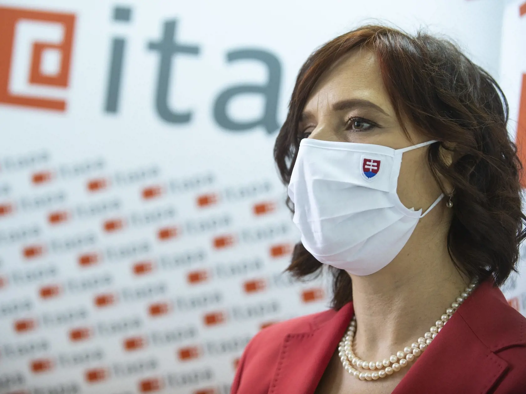 Na snímke podpredsedníčka vlády SR pre investície a informatizáciu Veronika Remišová počas tlačovej konferencie na podujatí Jarná ITAPA 2020: Digitalizácia spoločnosti a kybernetická bezpečnosť 26. mája 2020 v Bratislave. FOTO TASR - Jakub Kotian