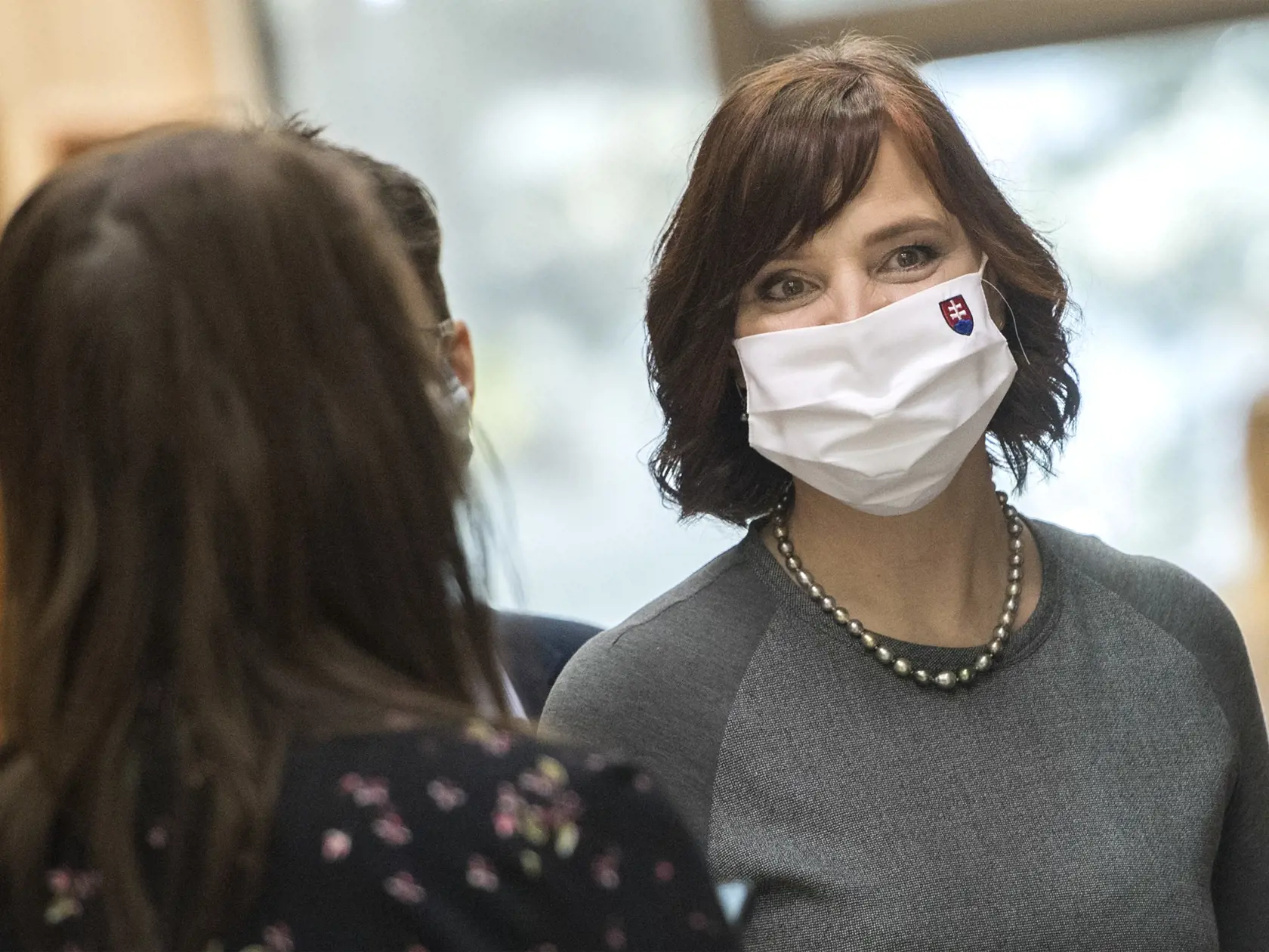 Na snímke podpredsedníčka vlády pre investície a informatizáciu Veronika Remišová (Za ľudí) prichádza na 15. rokovanie vlády SR 28. apríla 2020 v Bratislave. FOTO TASR - Martin Baumann