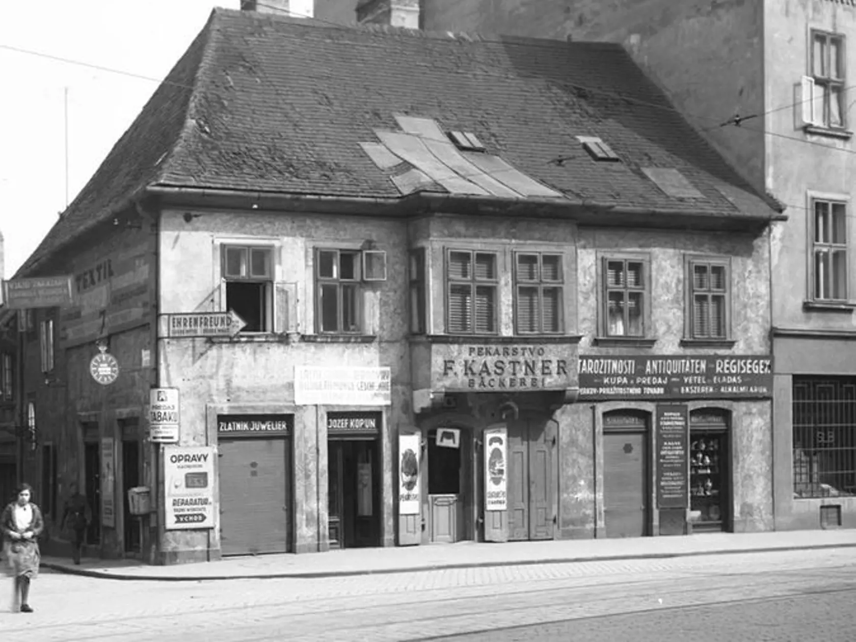 Pekáreň Kastnerovcov na Suchom mýte, okolo roku 1935. Kastner bol Laudovým zaťom.